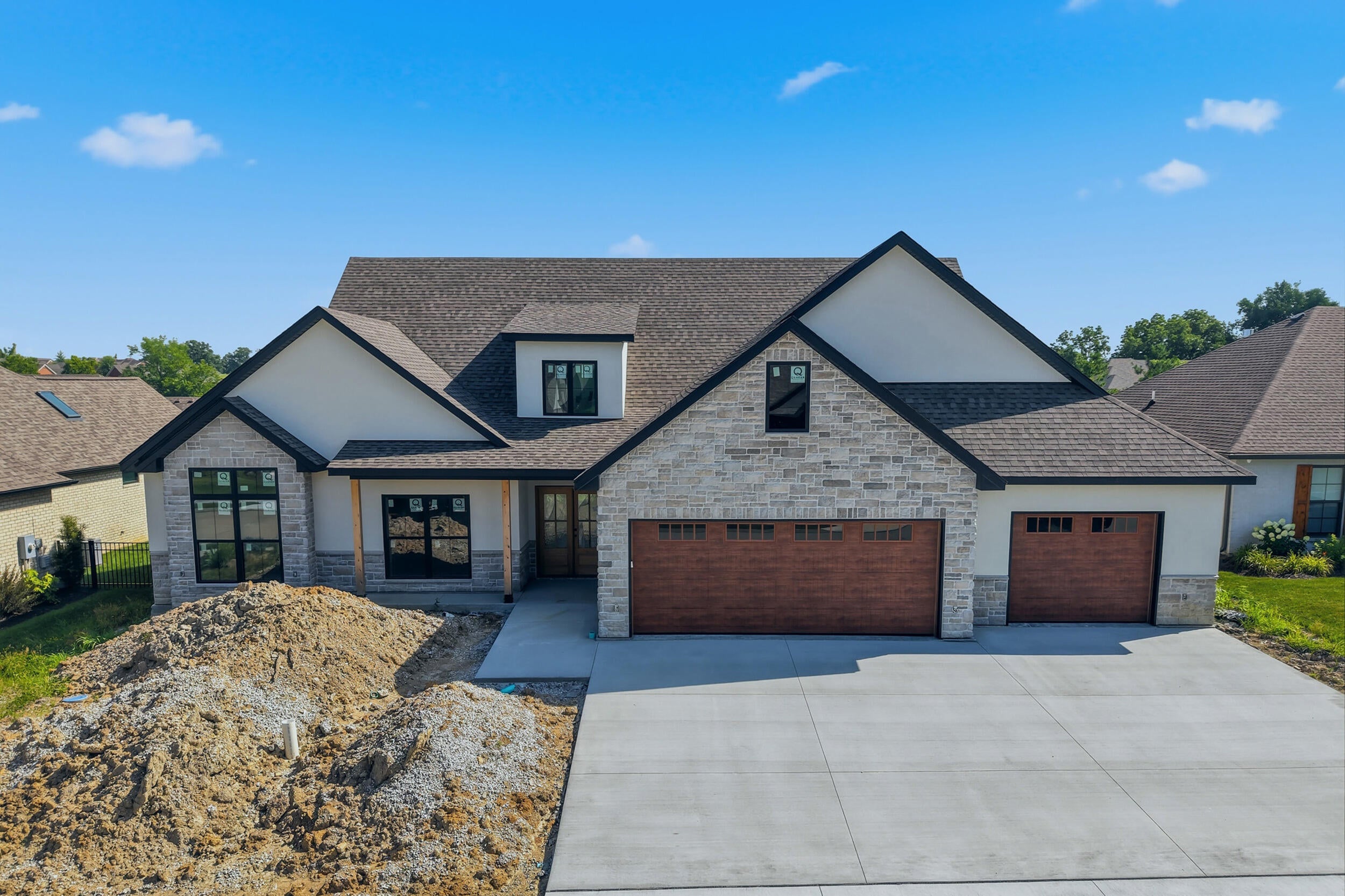 5902 Harlan Ct — photo