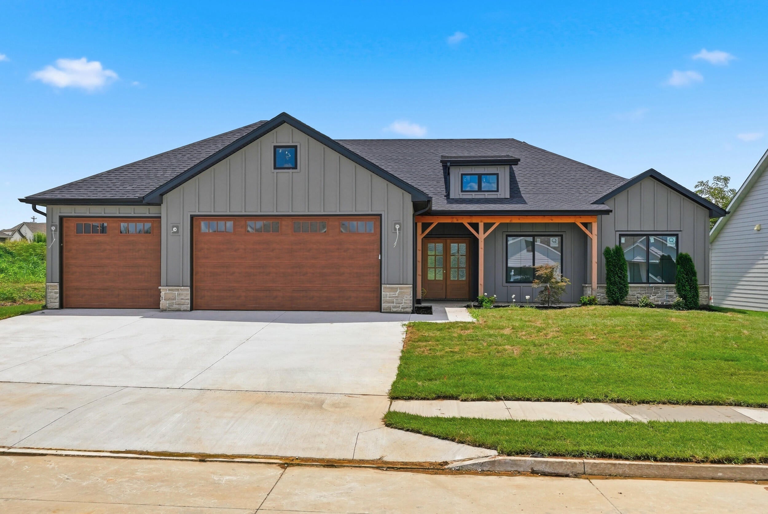 4608 Chambers Bay Dr — photo