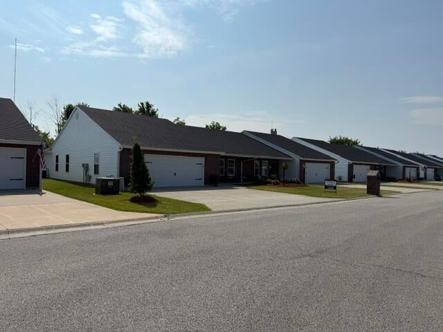 1335 Lantern Pointe Dr — photo