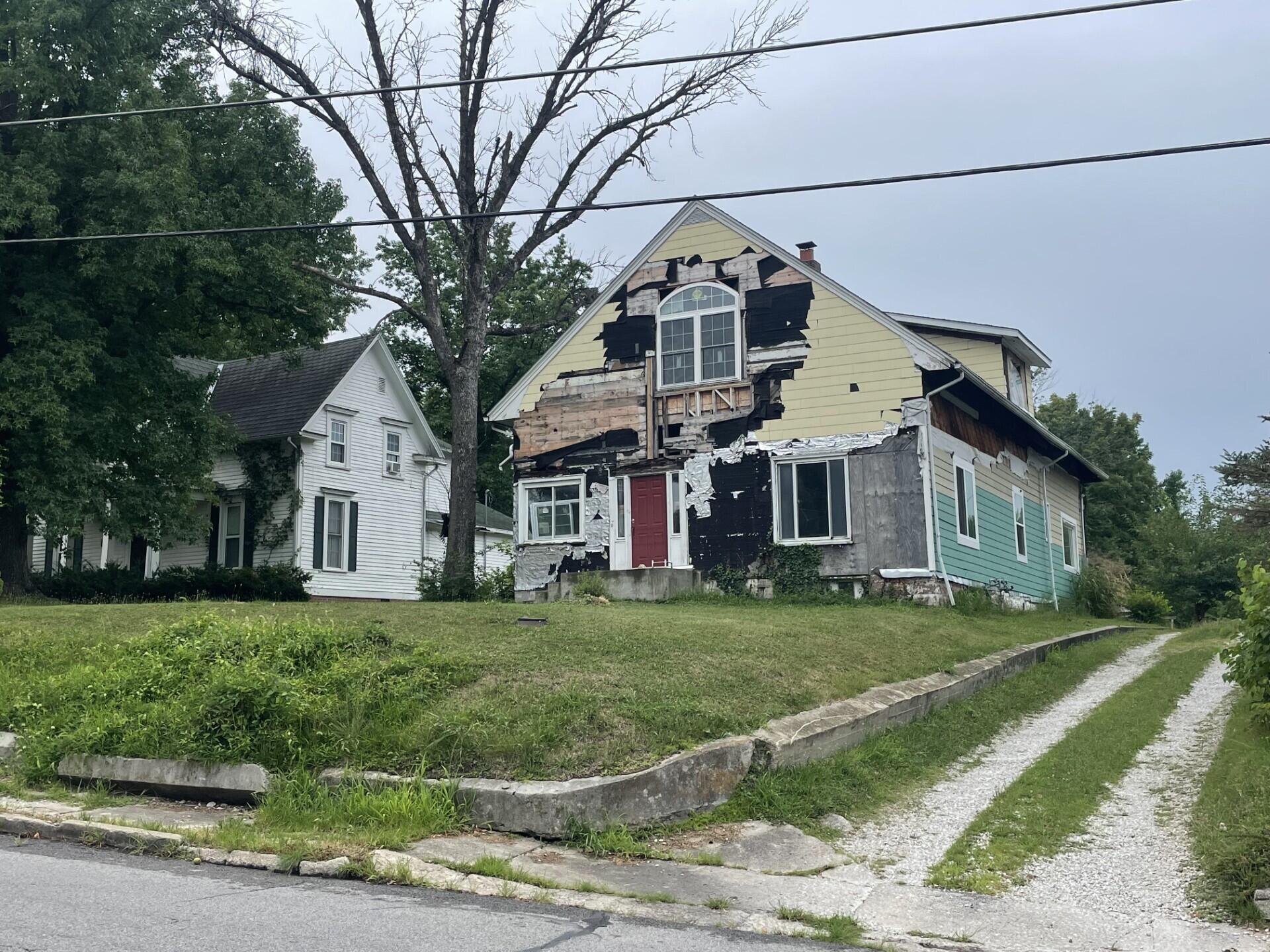 628 Fisk Ave — photo