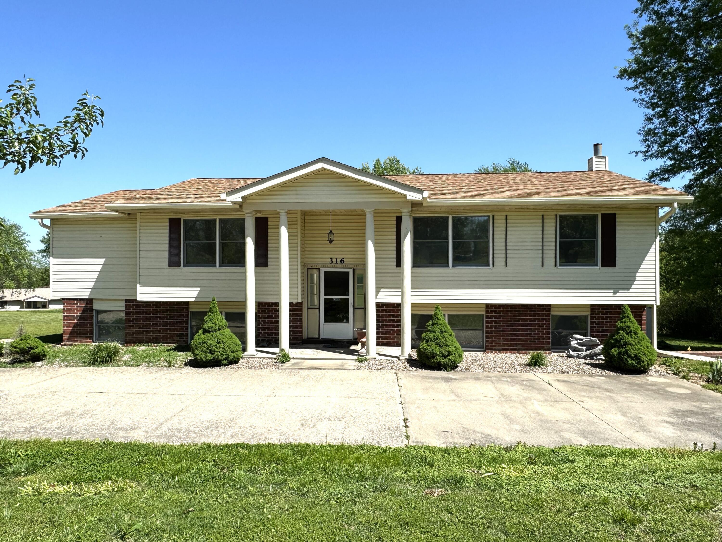 316 Carel Rd — photo