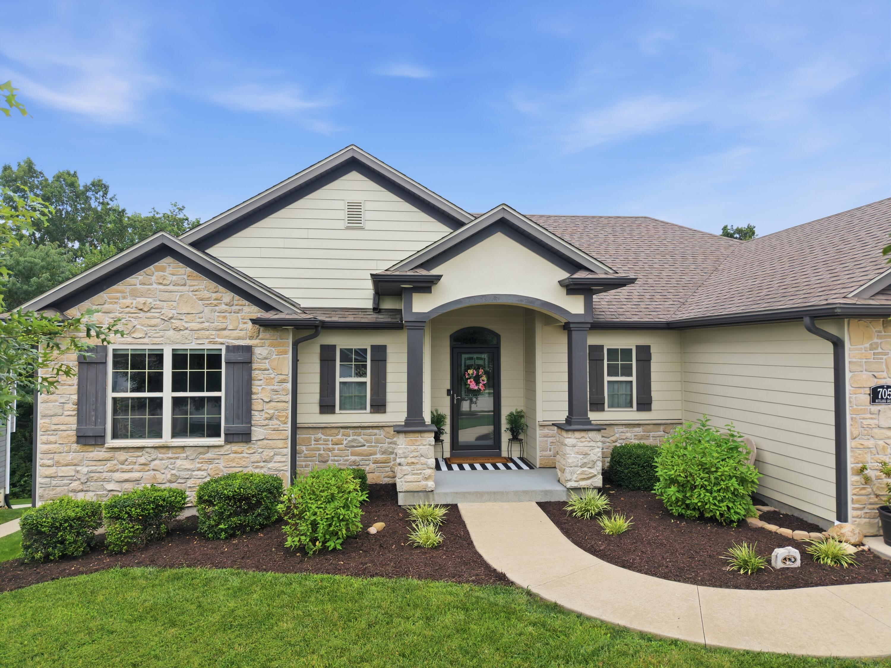 705 Rutland Dr — photo