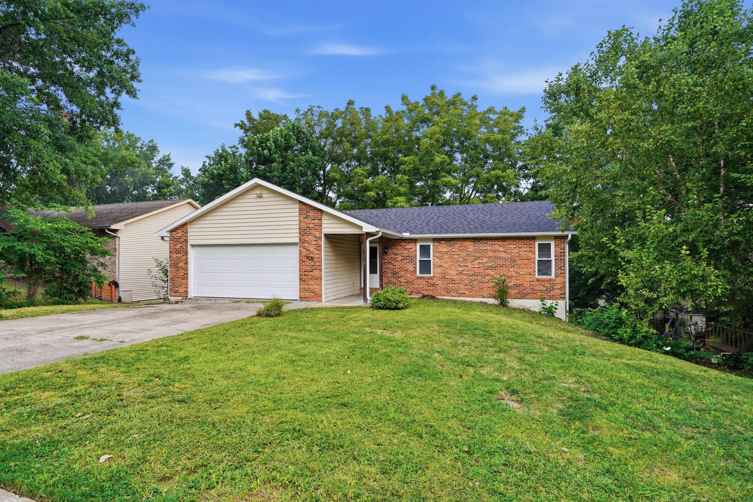 4715 W Salem Dr — photo