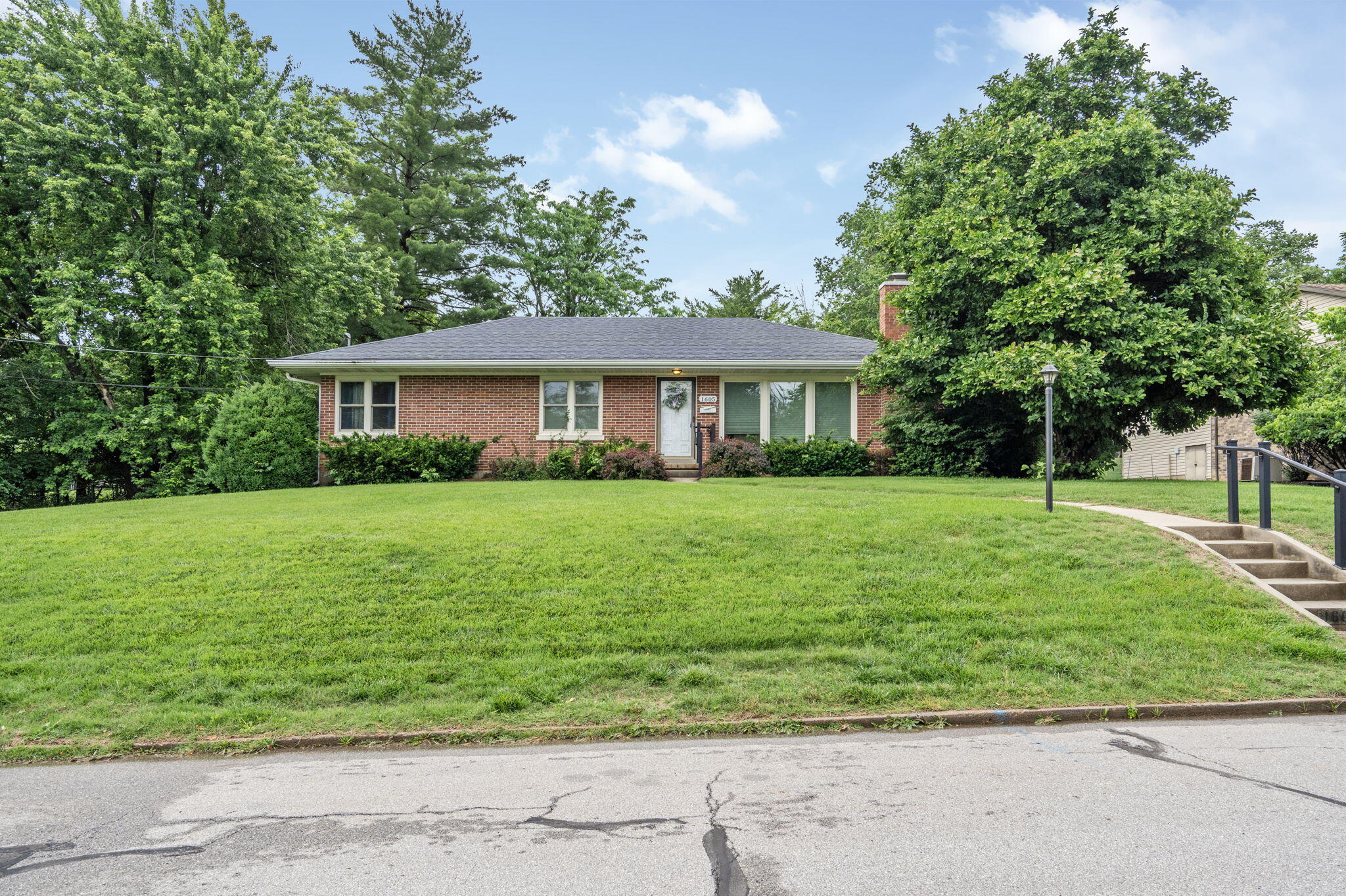 1605 Payne Dr — photo