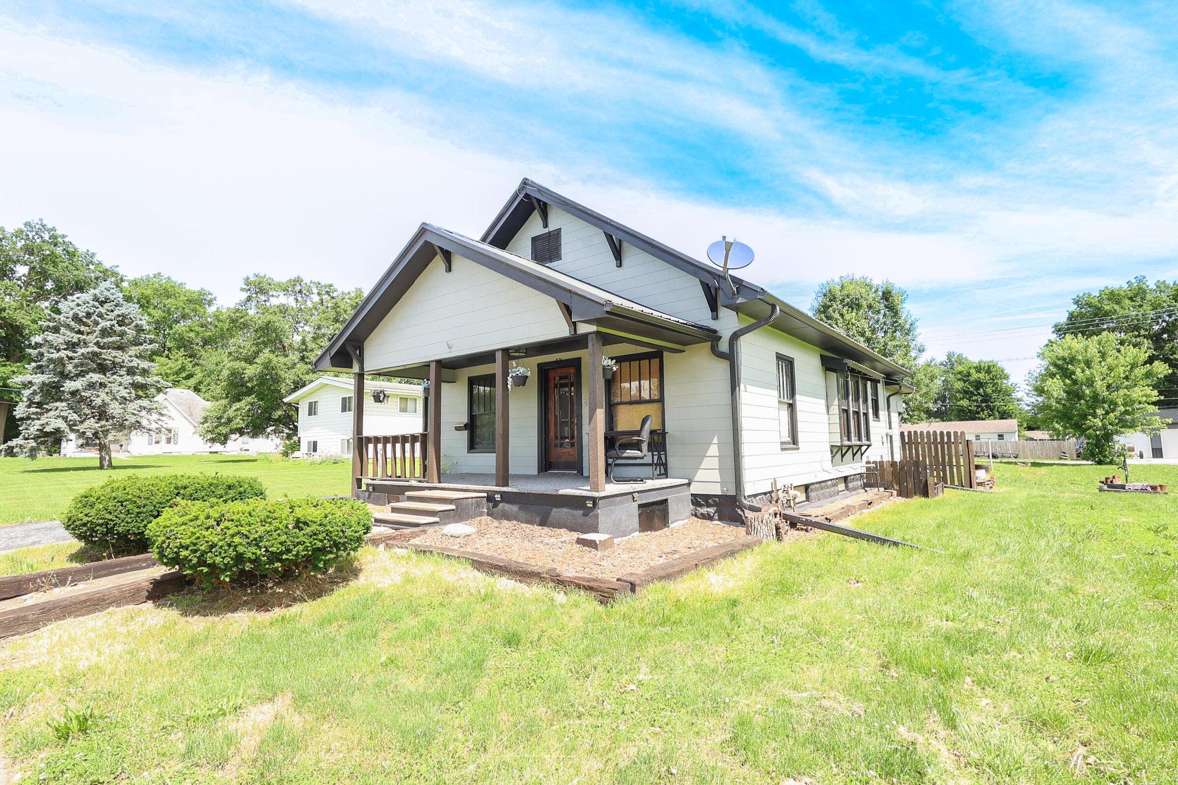409 E Sedgwick St, Brookfield, MO 64628 — photo 2