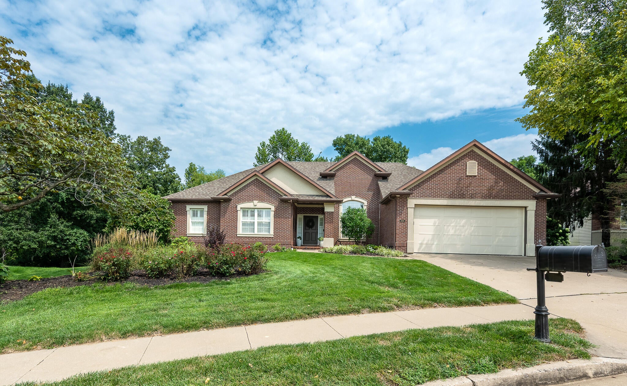 3806 Creekfront Way — photo