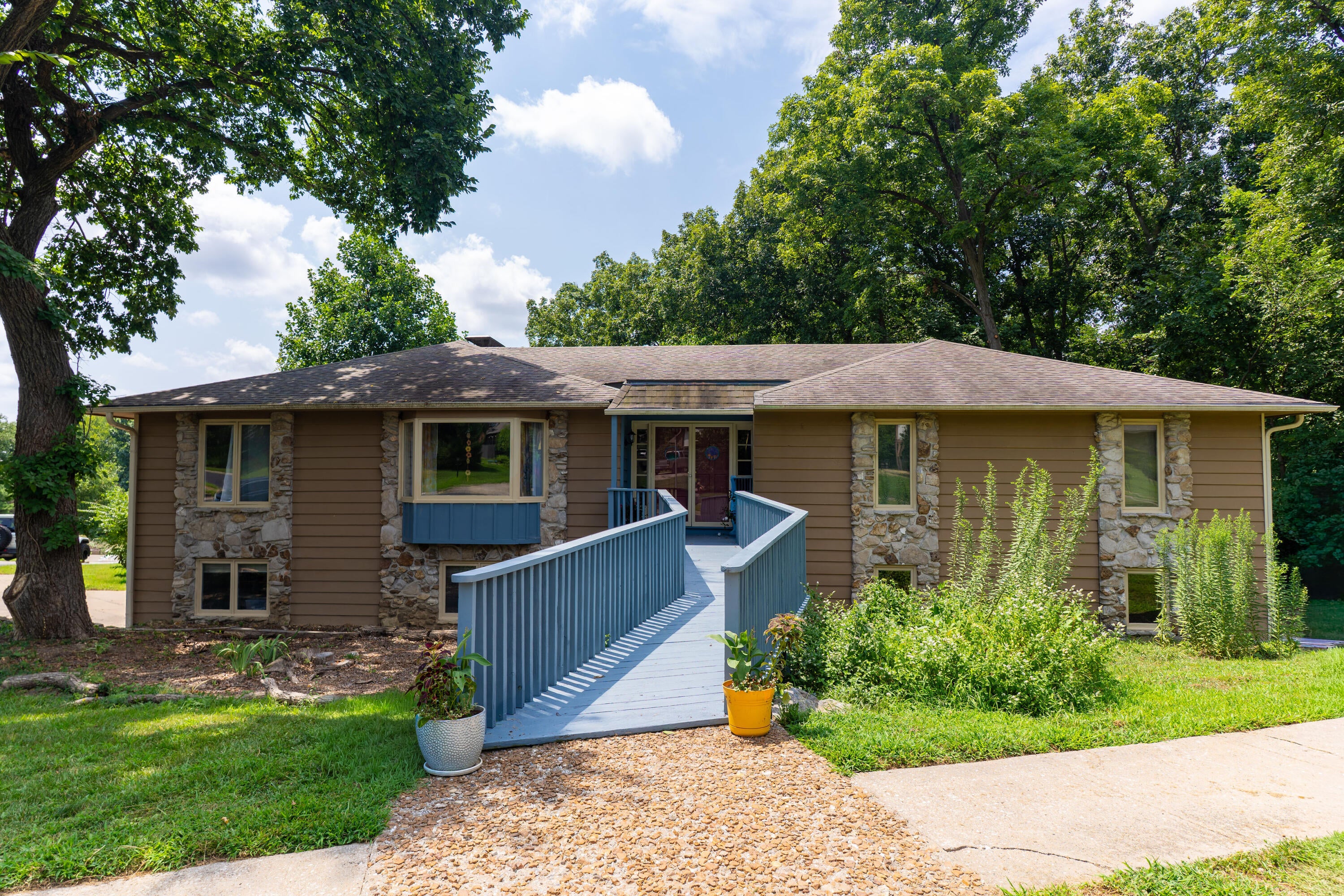 2804 Overhill Rd — photo