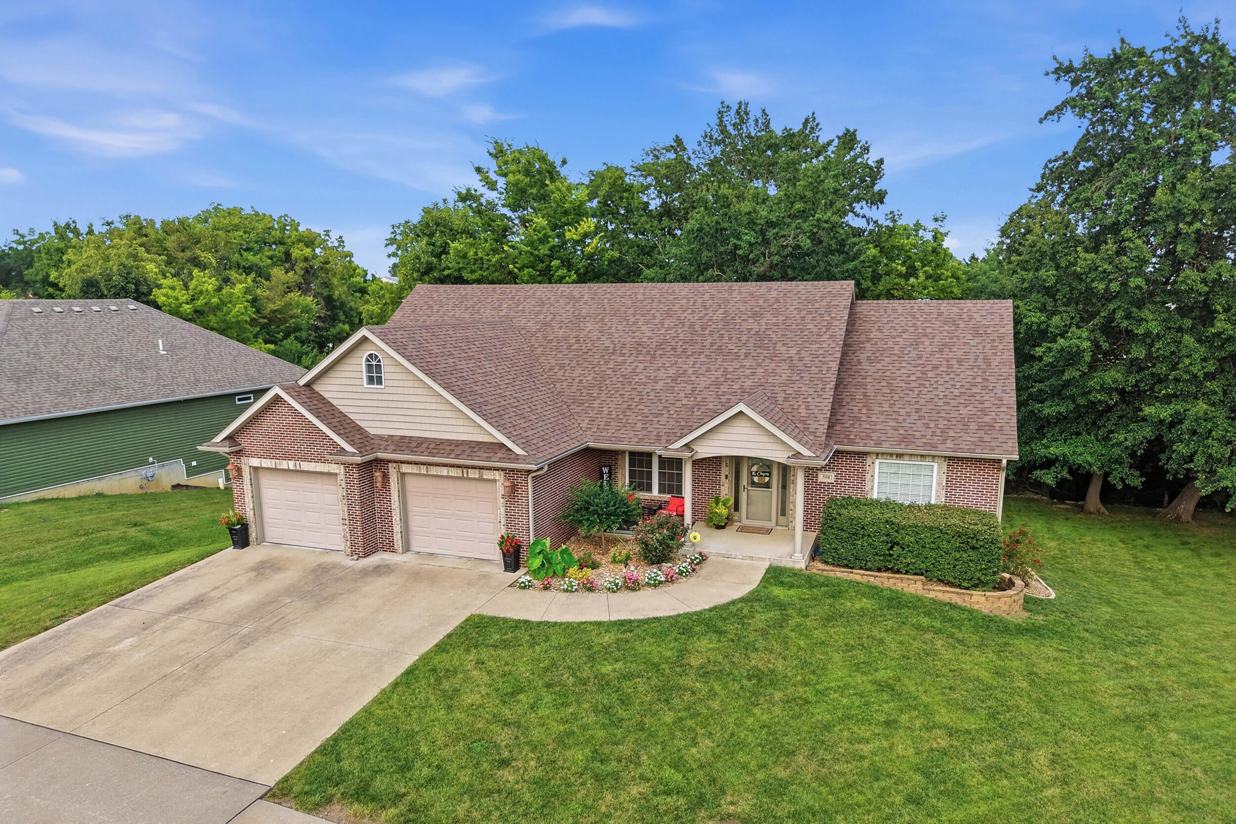 508 Middleton Dr — photo