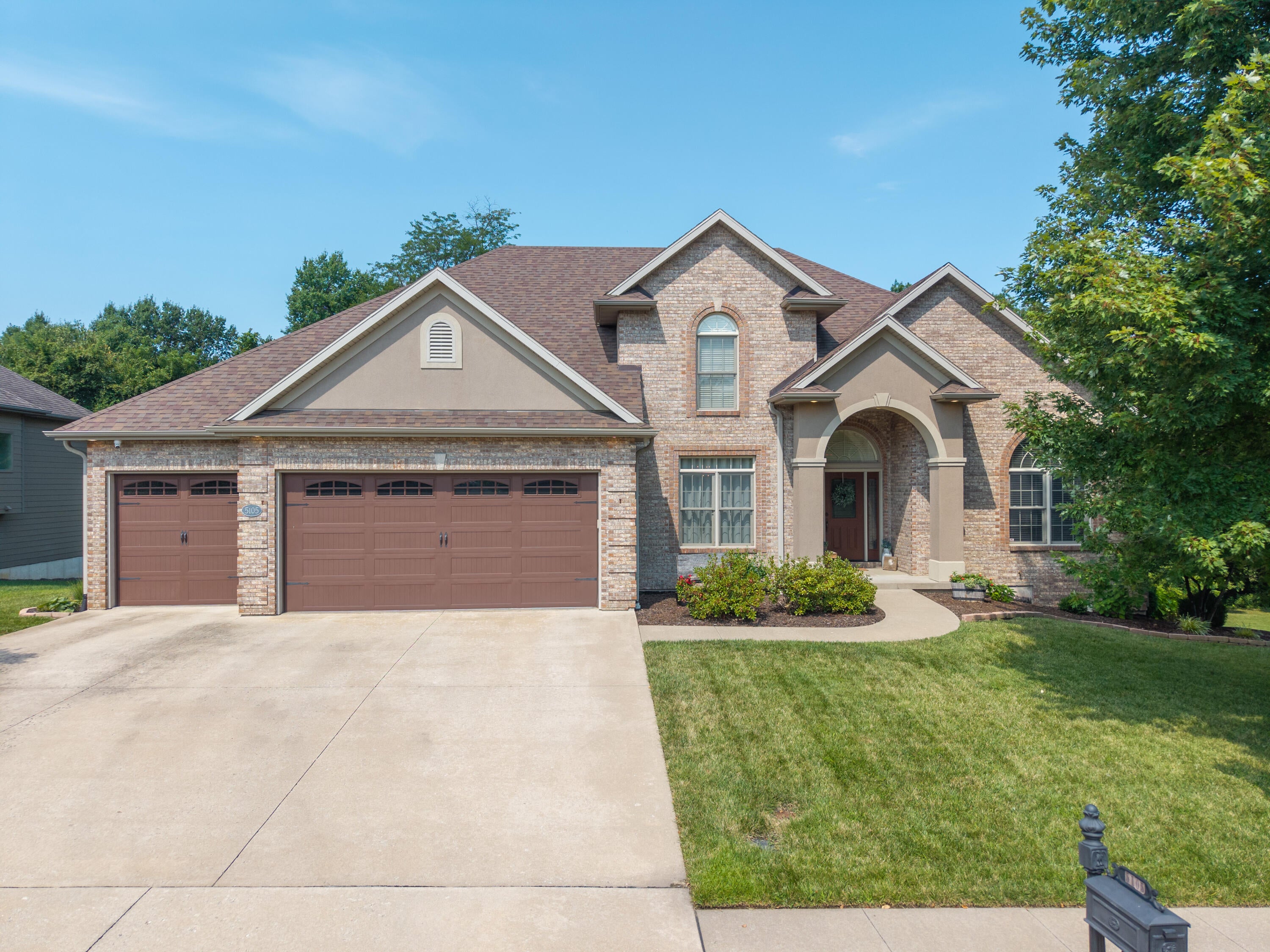 5105 Newbury Way — photo