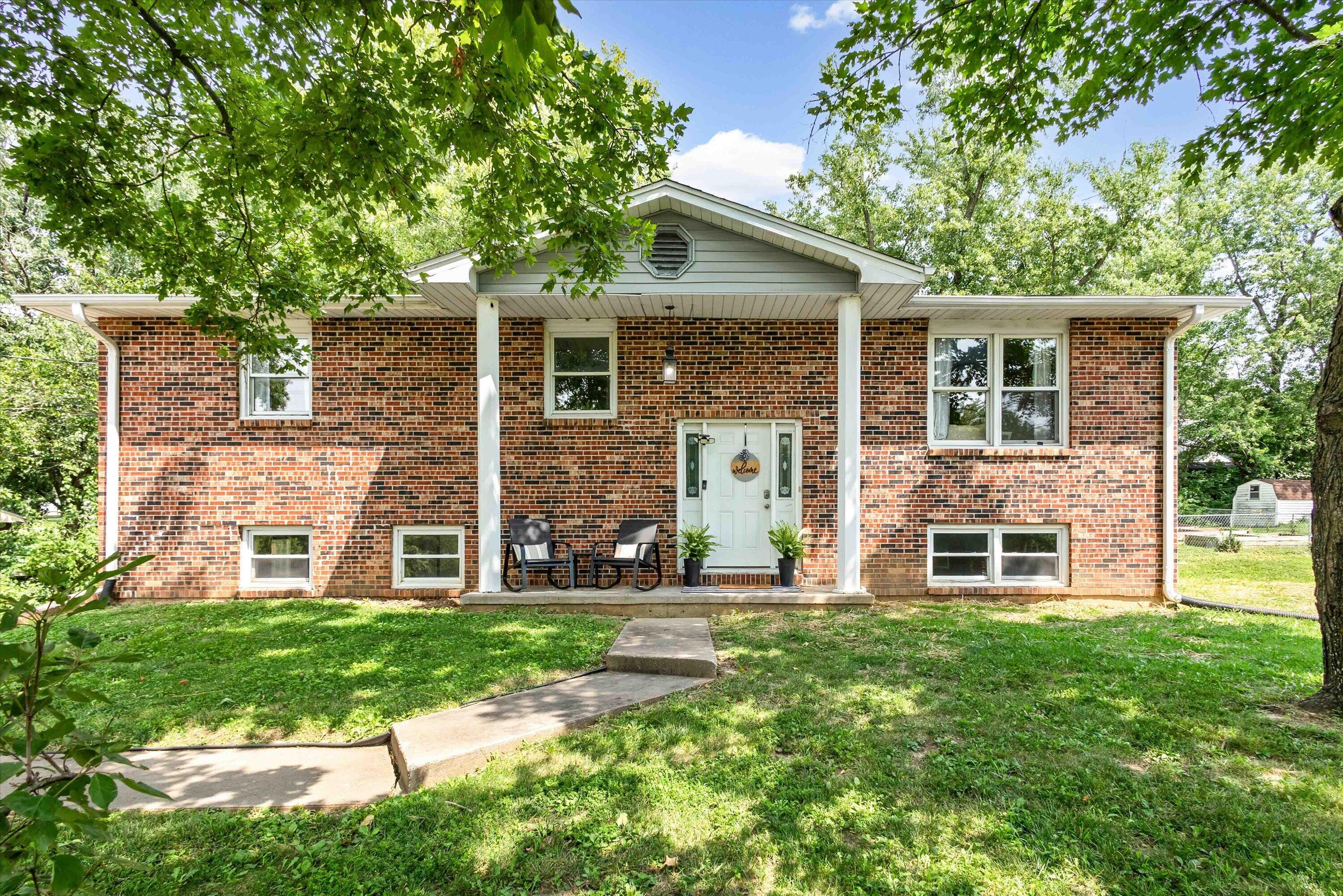 1002 Randall Ln — photo