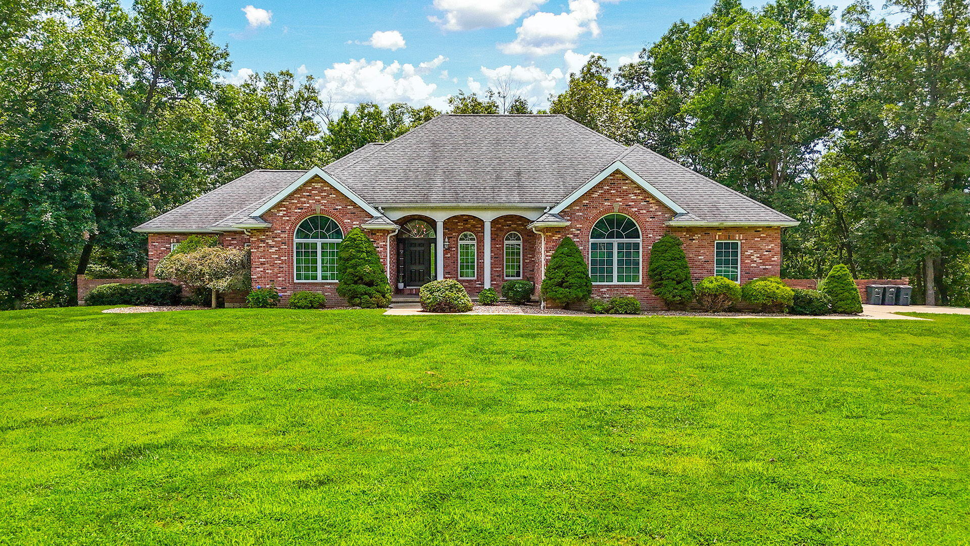 32 Woodland Trail Dr — photo
