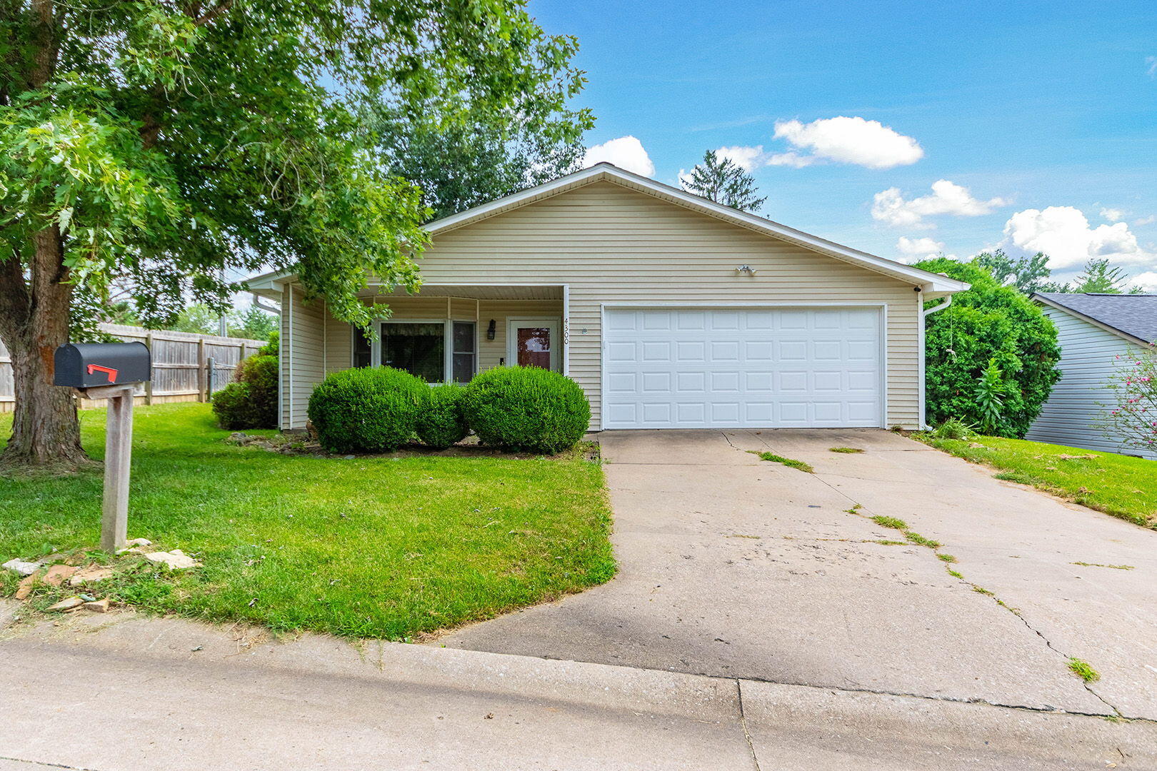 4300 W Brookview Terr — photo