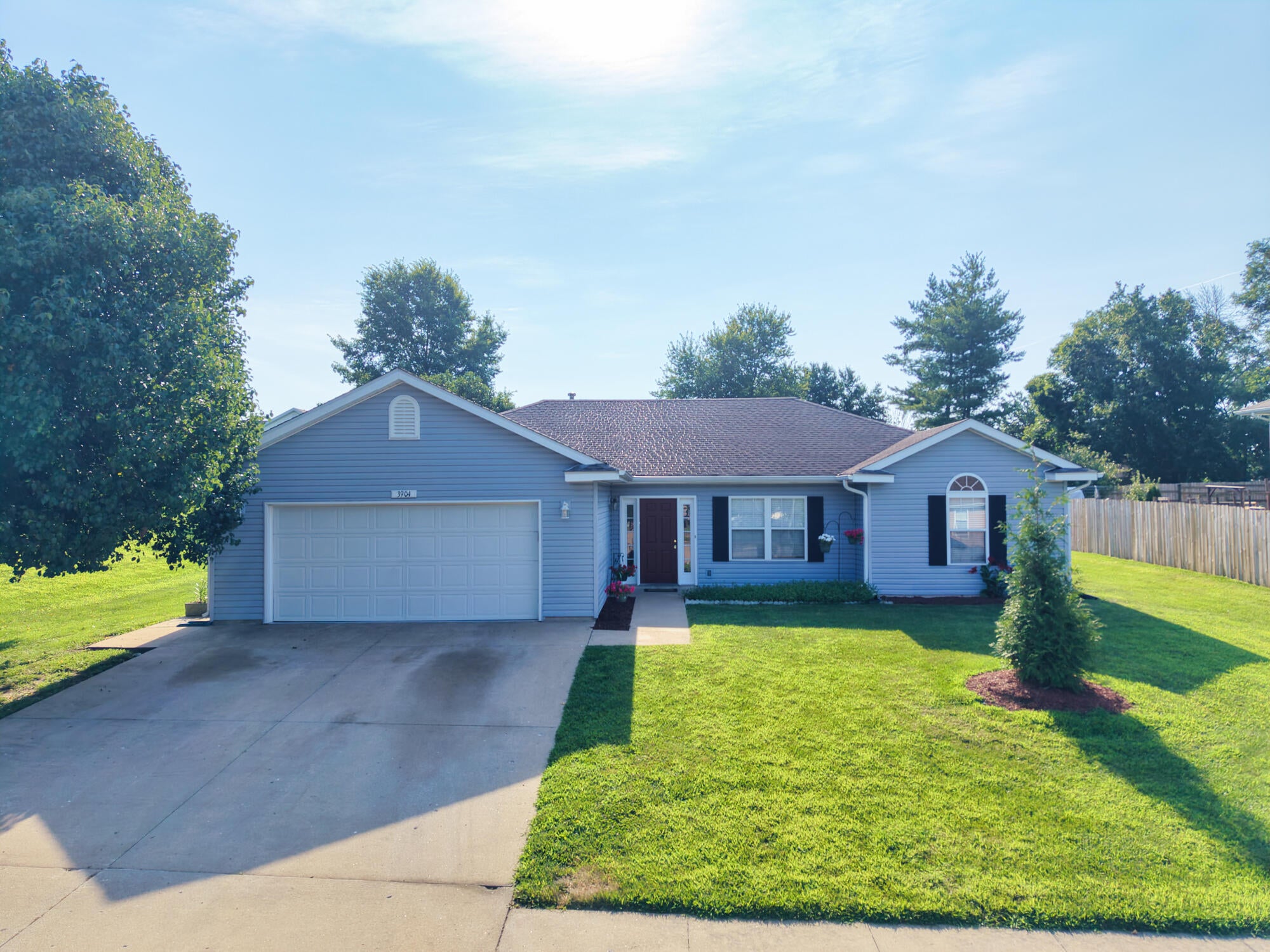 3904 Derby Ridge Dr — photo