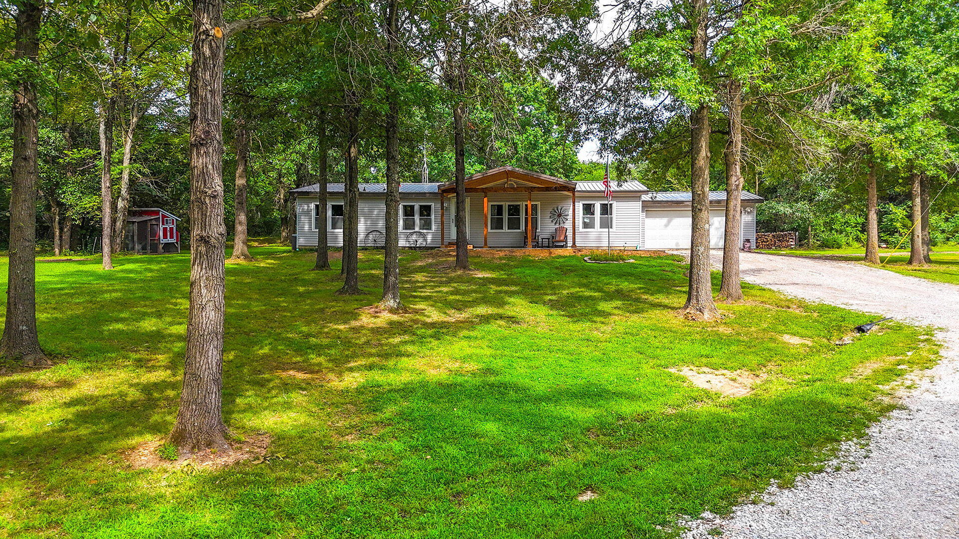 8300 N Rambling Rose Rd, Columbia, MO 65202