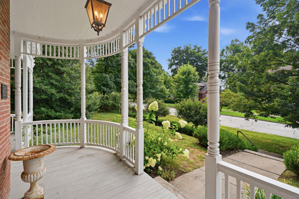 617 E High St, Boonville, MO 65233 — photo 2