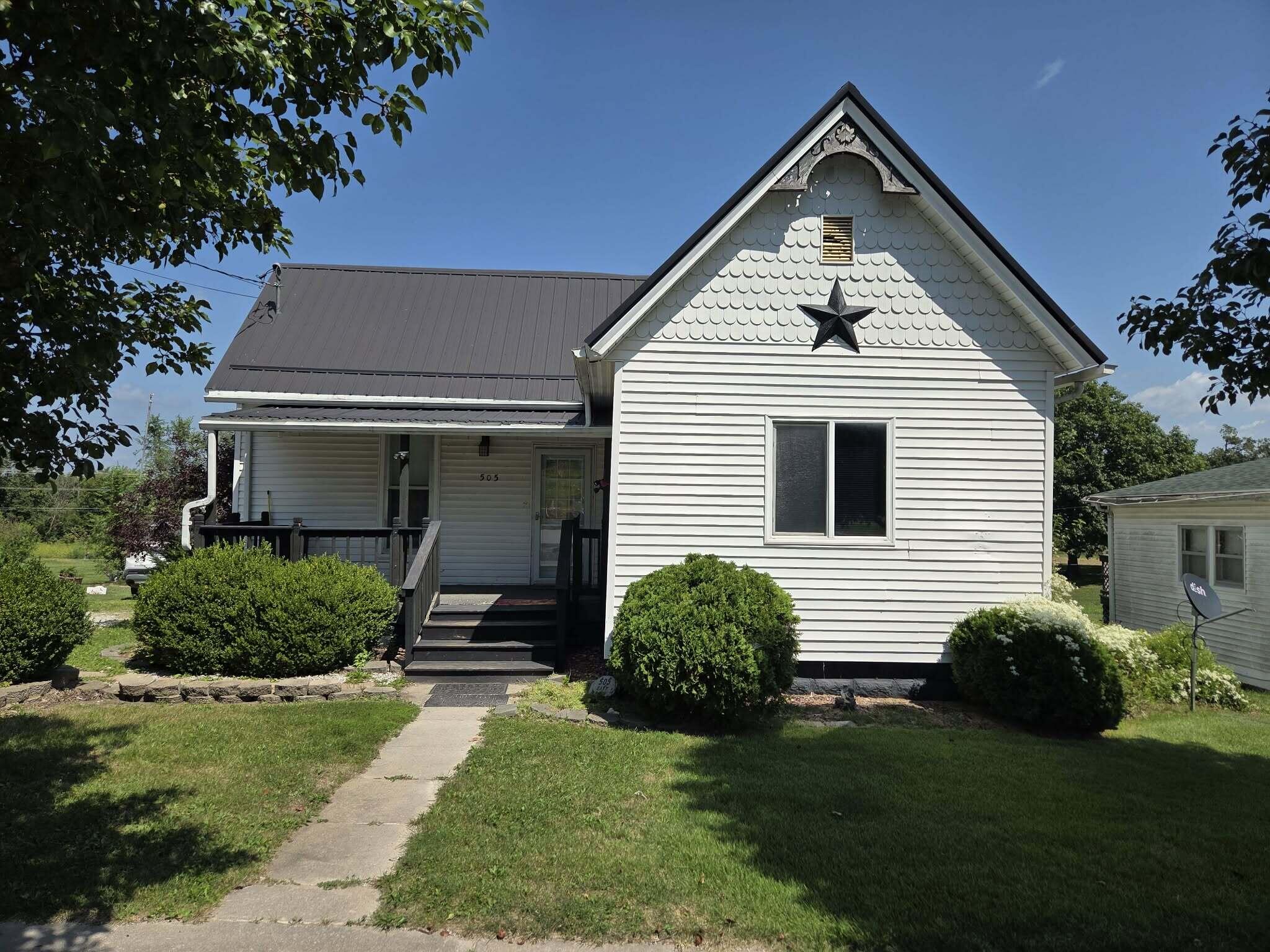 505 E Main St — photo