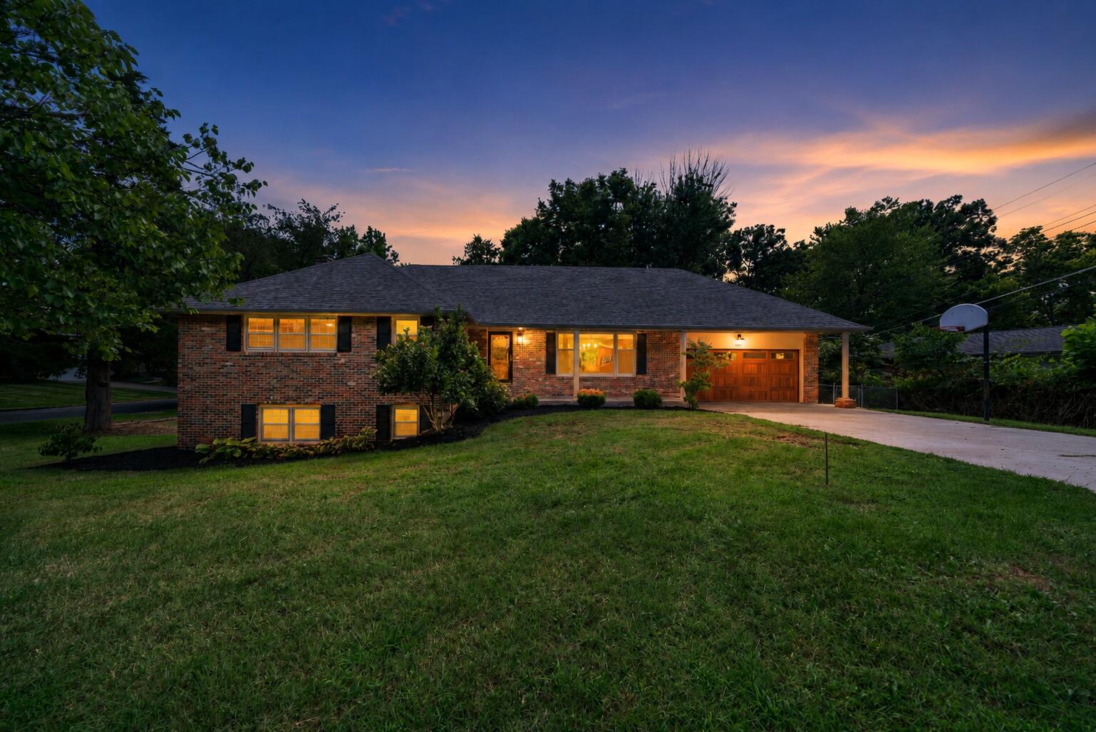 3002 Bray Ave — photo
