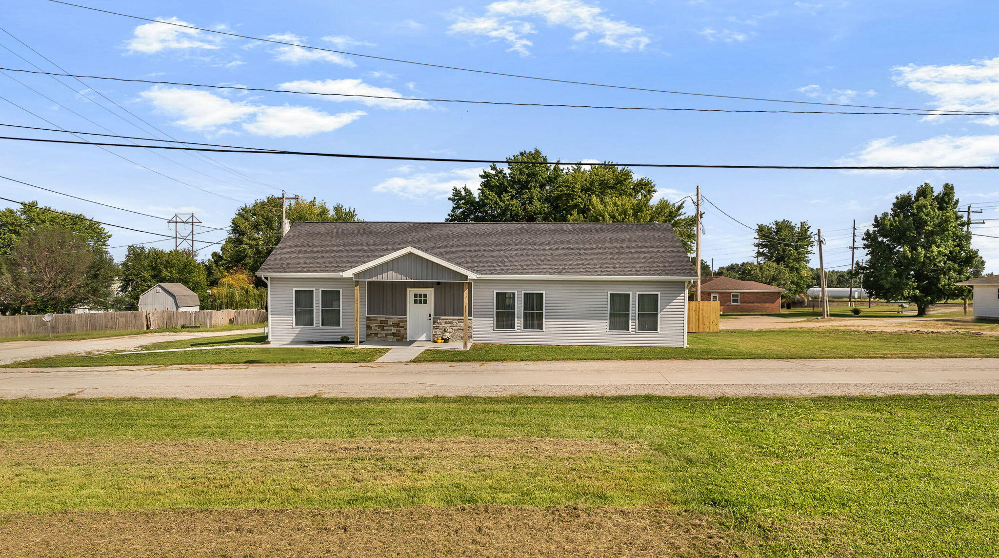 1202 Hillcrest Rd — photo