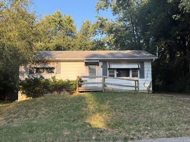604 Banks Ave — photo
