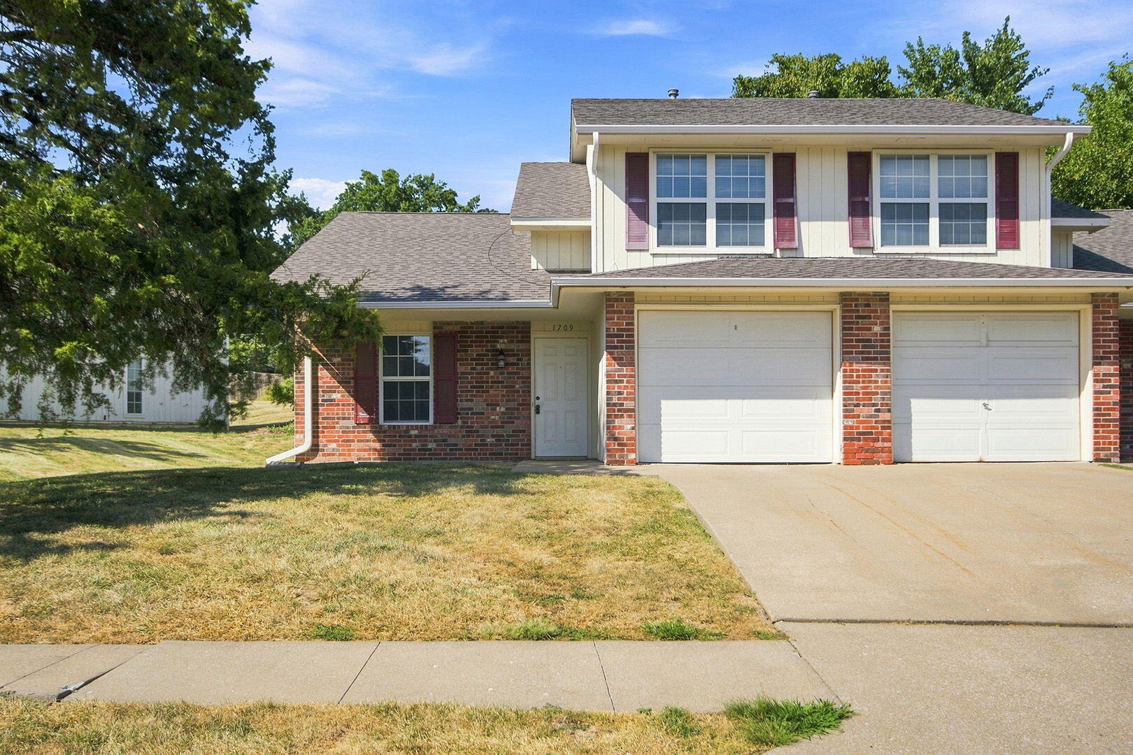 1709 Steamboat Ln — photo