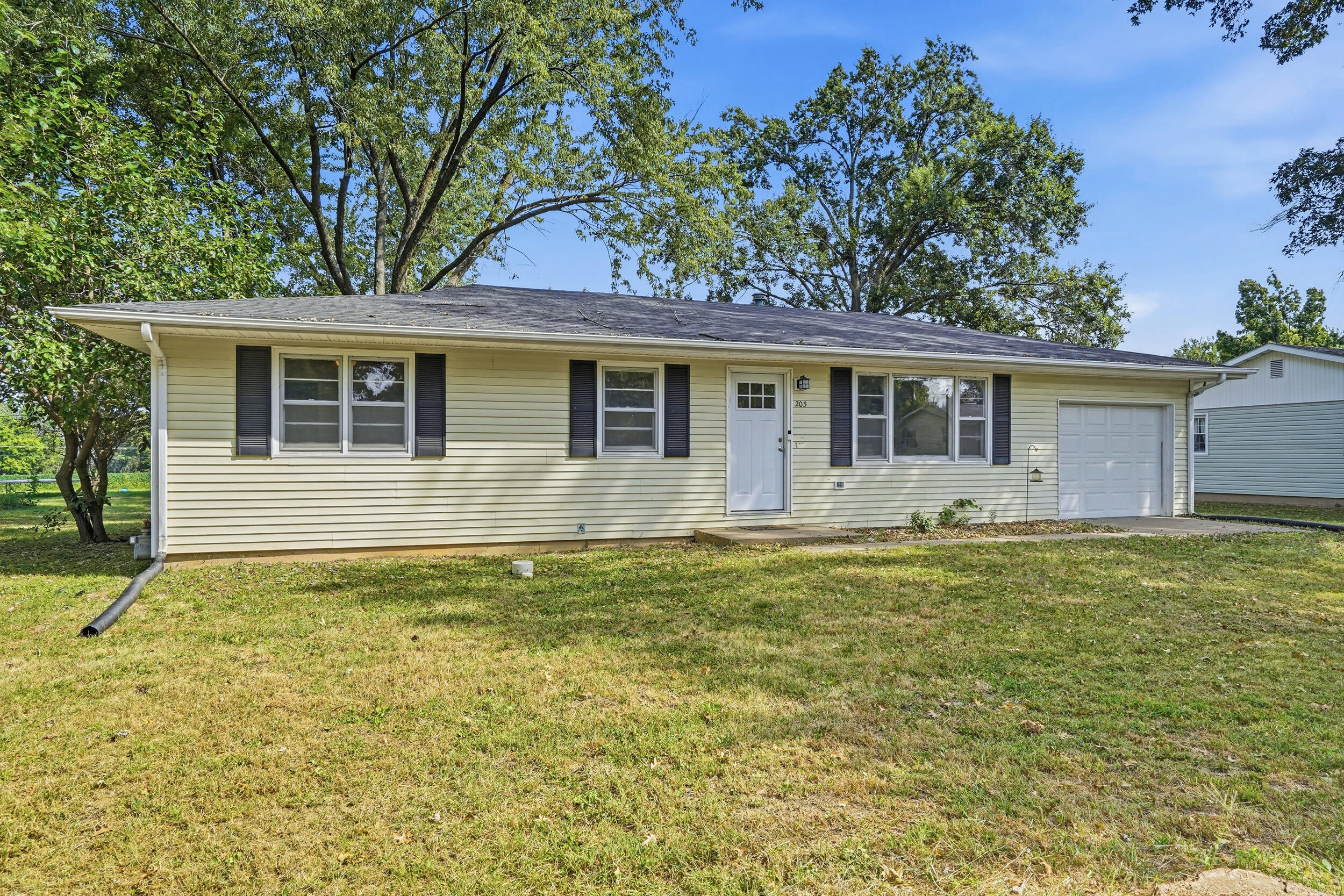 203 Fairview St — photo