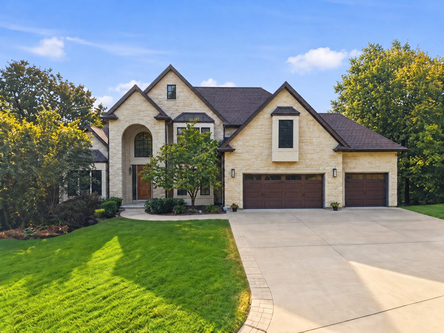 2409 Stratford Chase Pky — photo