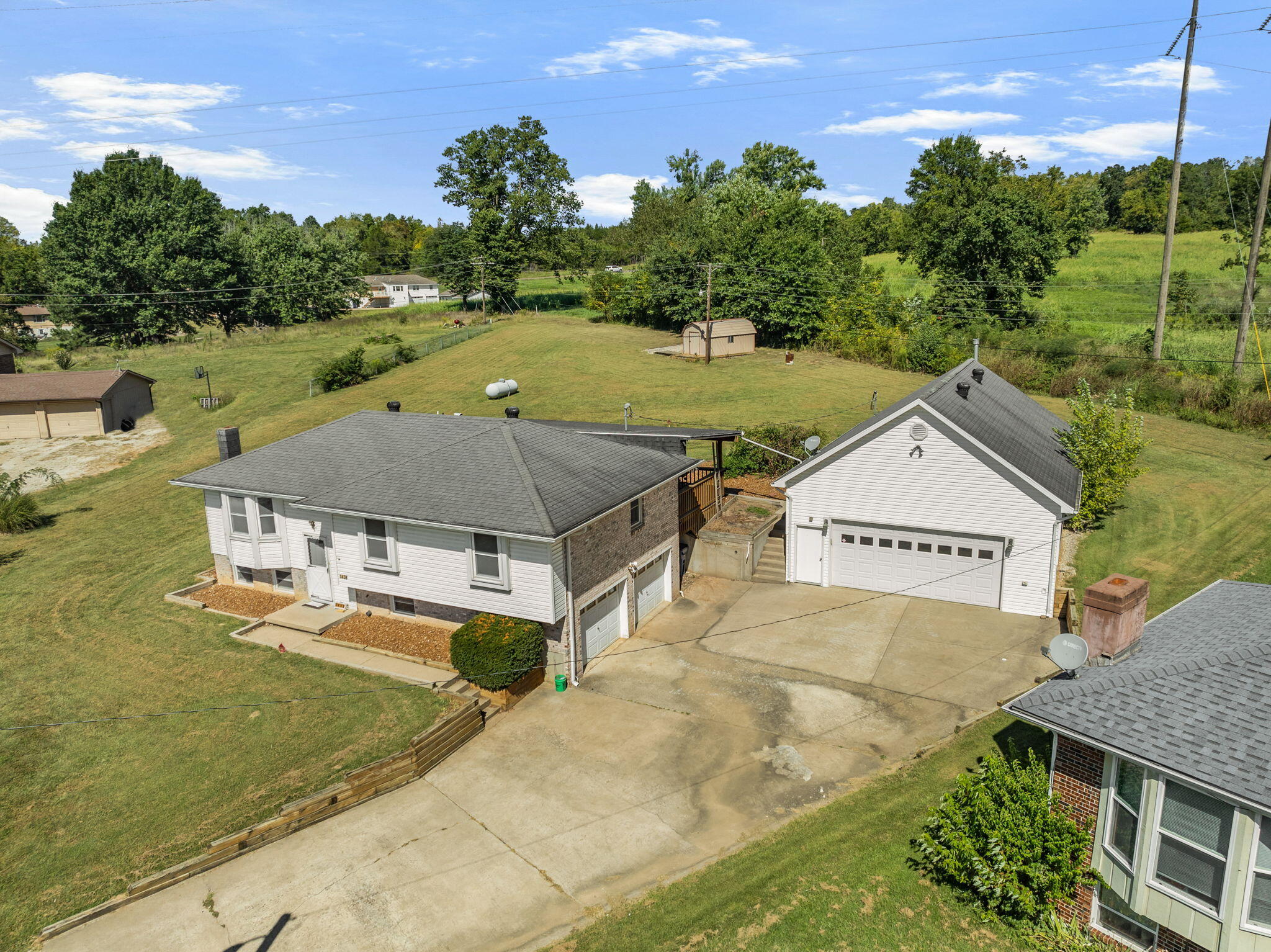 3438 Horseshoe Rd — photo