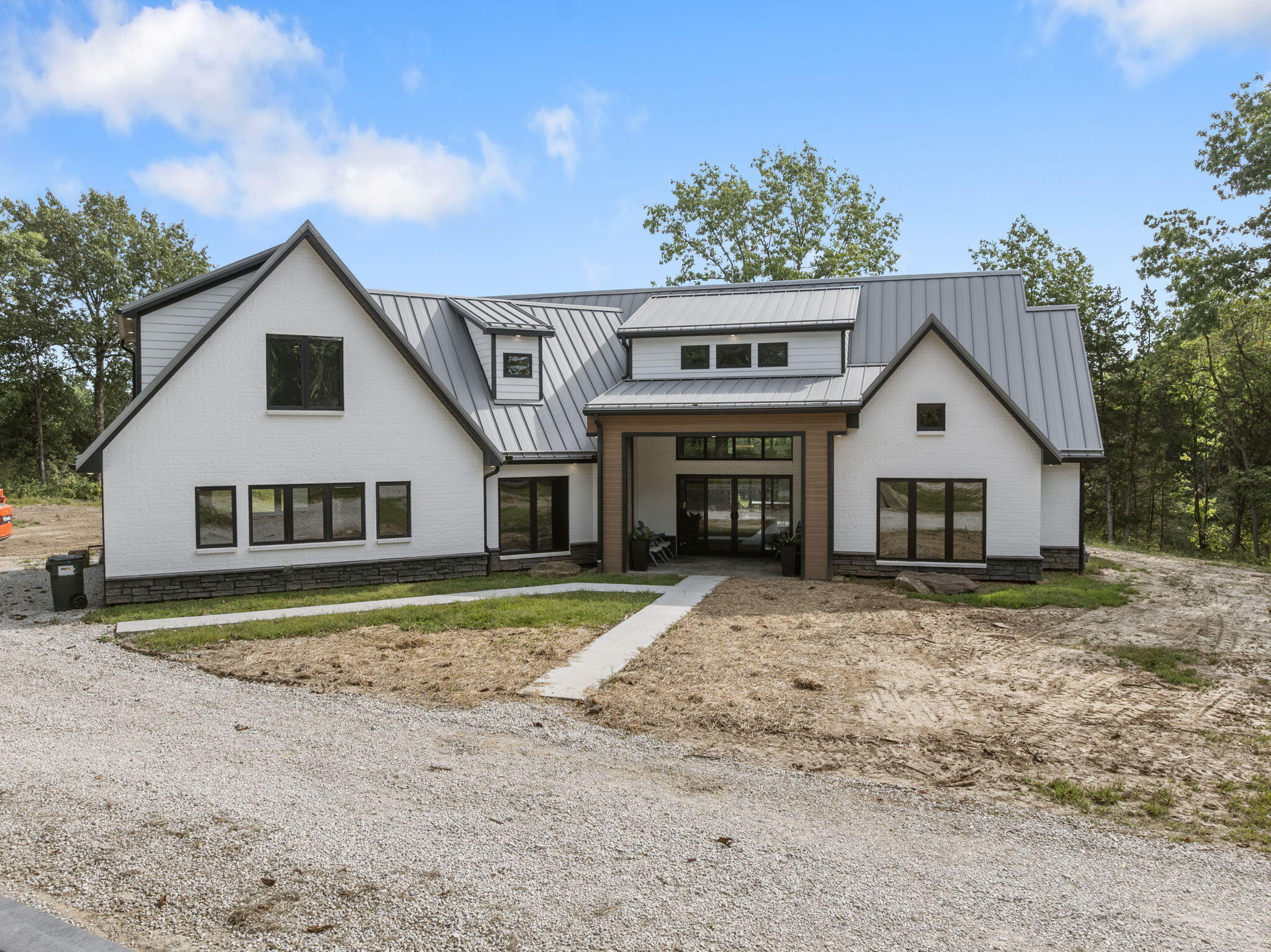18550 Cantrell Dr — photo