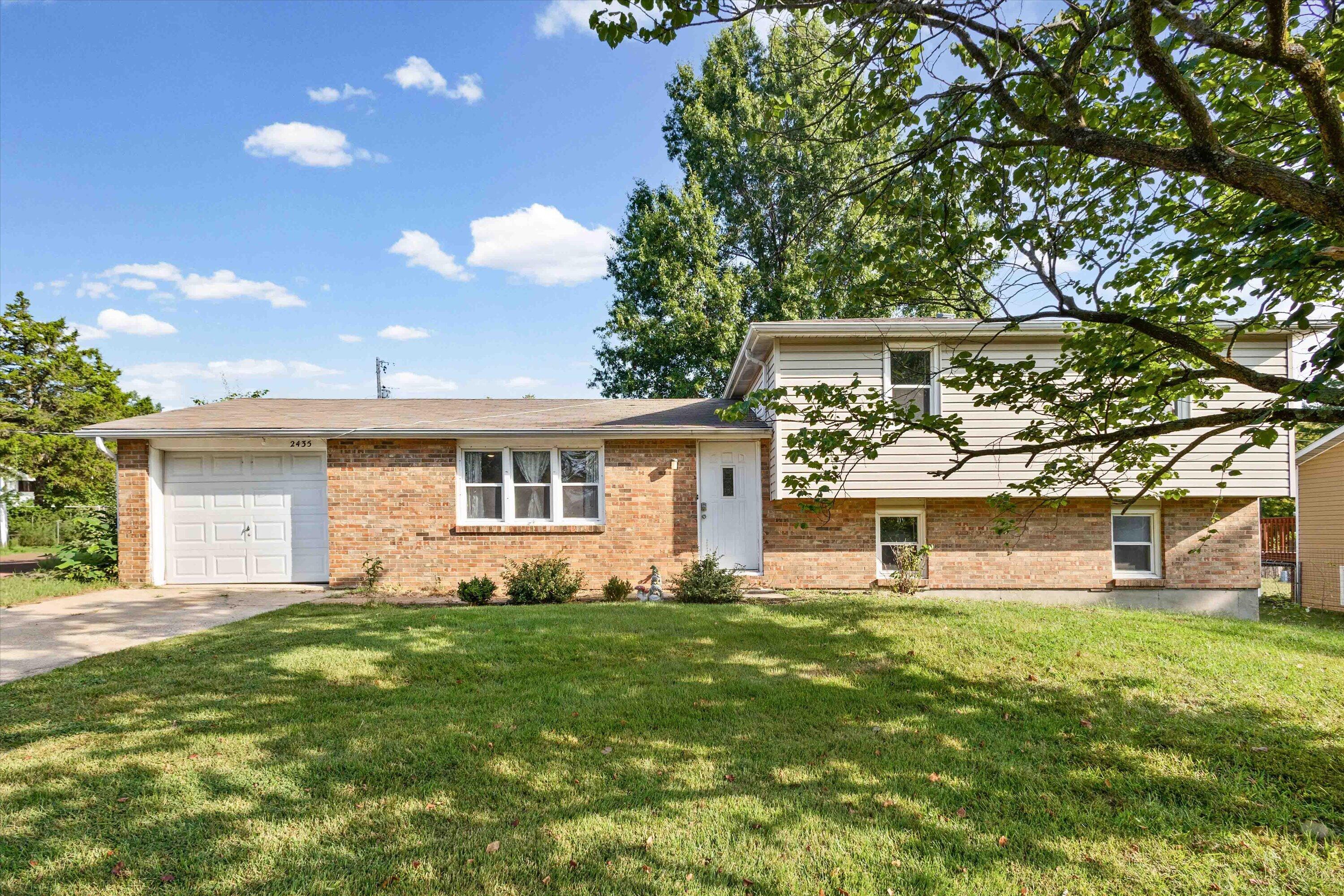 2435 E Alan Cir — photo