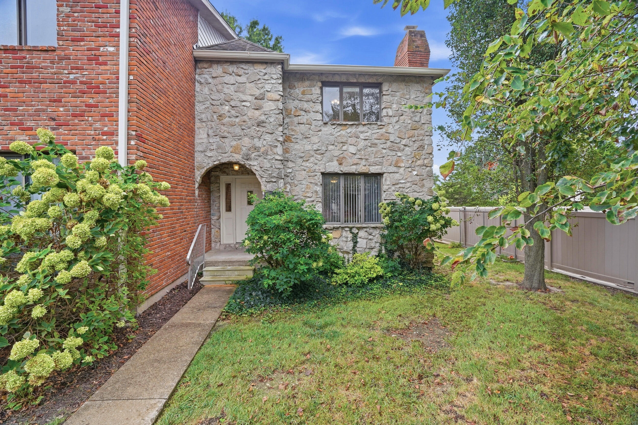104 E Green Meadows Rd 22 — photo