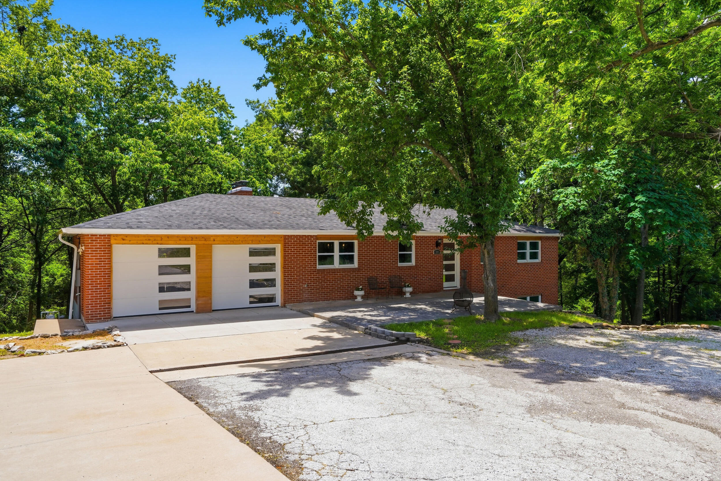 580 W Rte K — photo