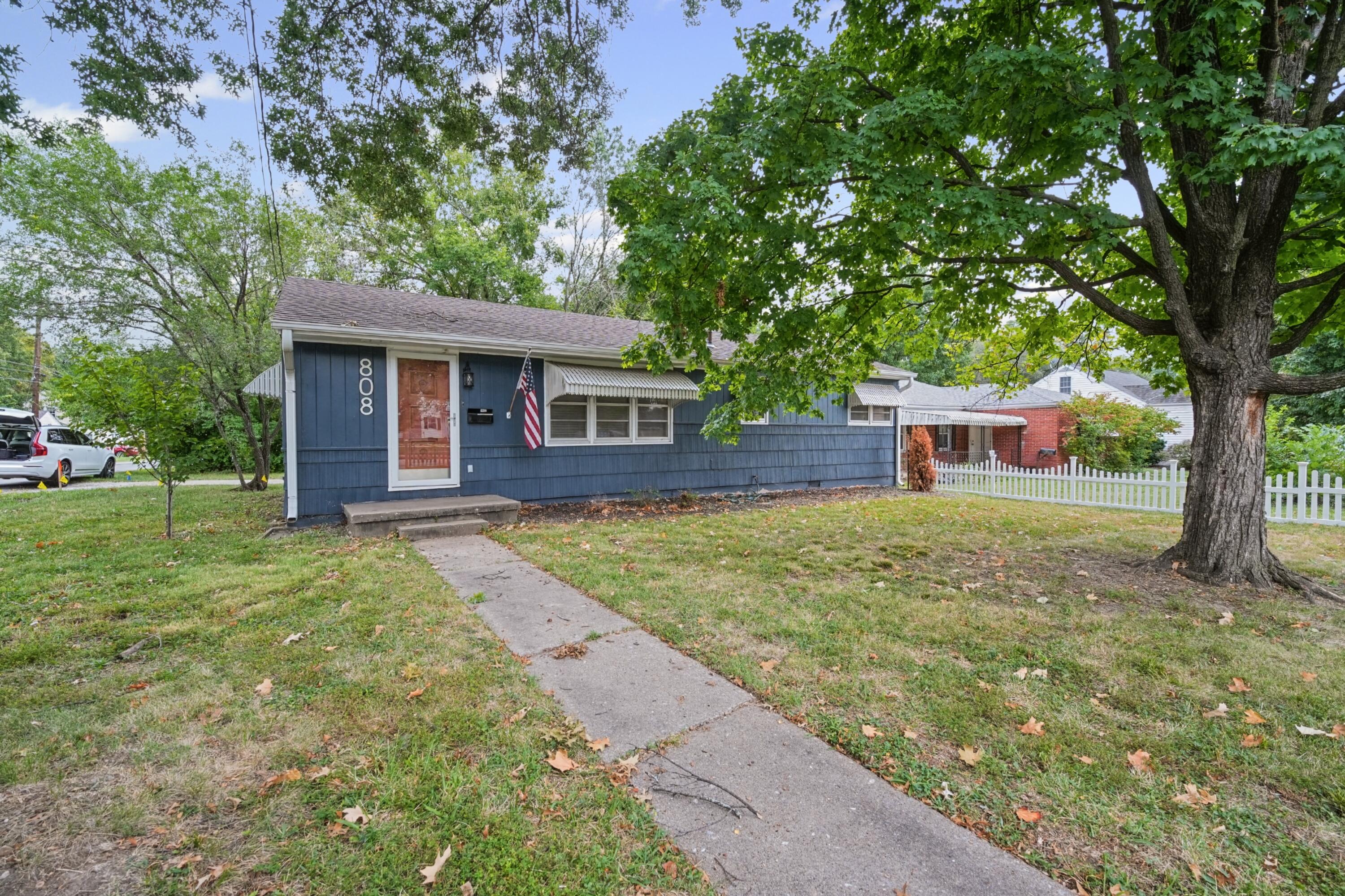 808 N West Blvd — photo