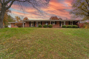 306 Rockingham Dr — photo