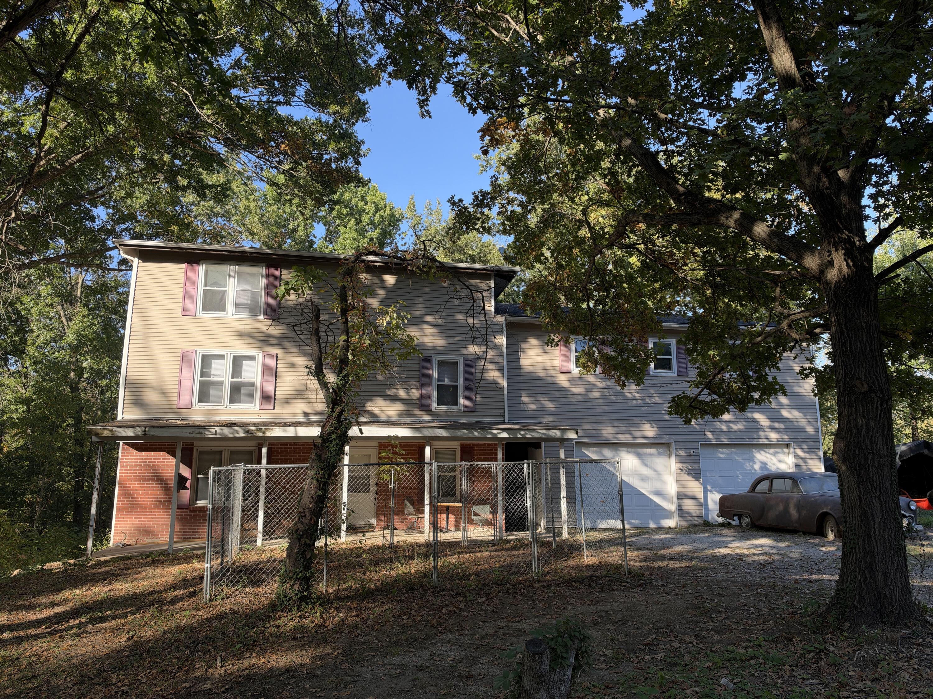 2411 N Earthland Rd — photo