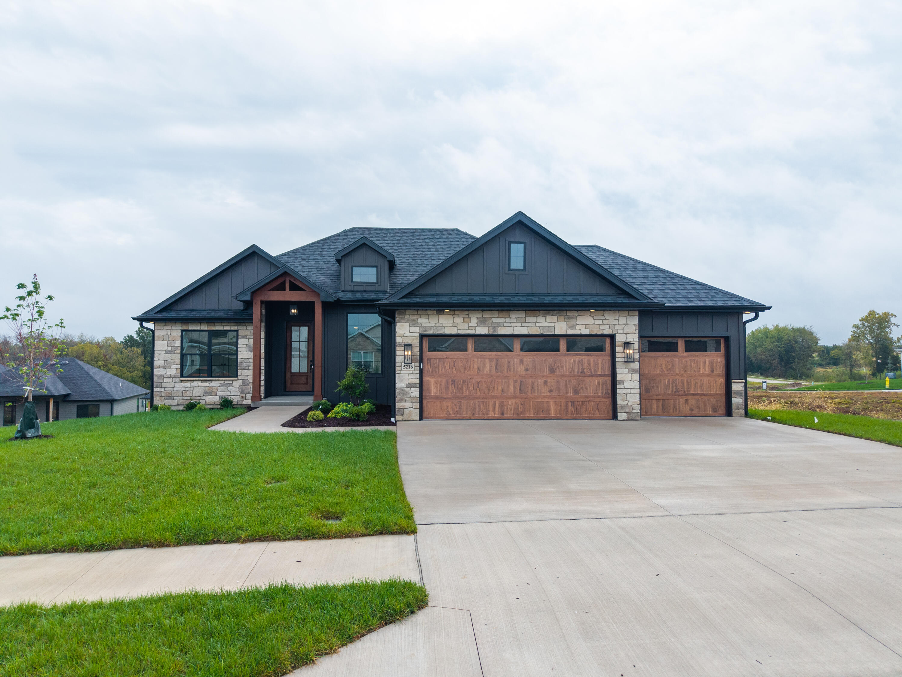 5216 Stormy Dr — photo