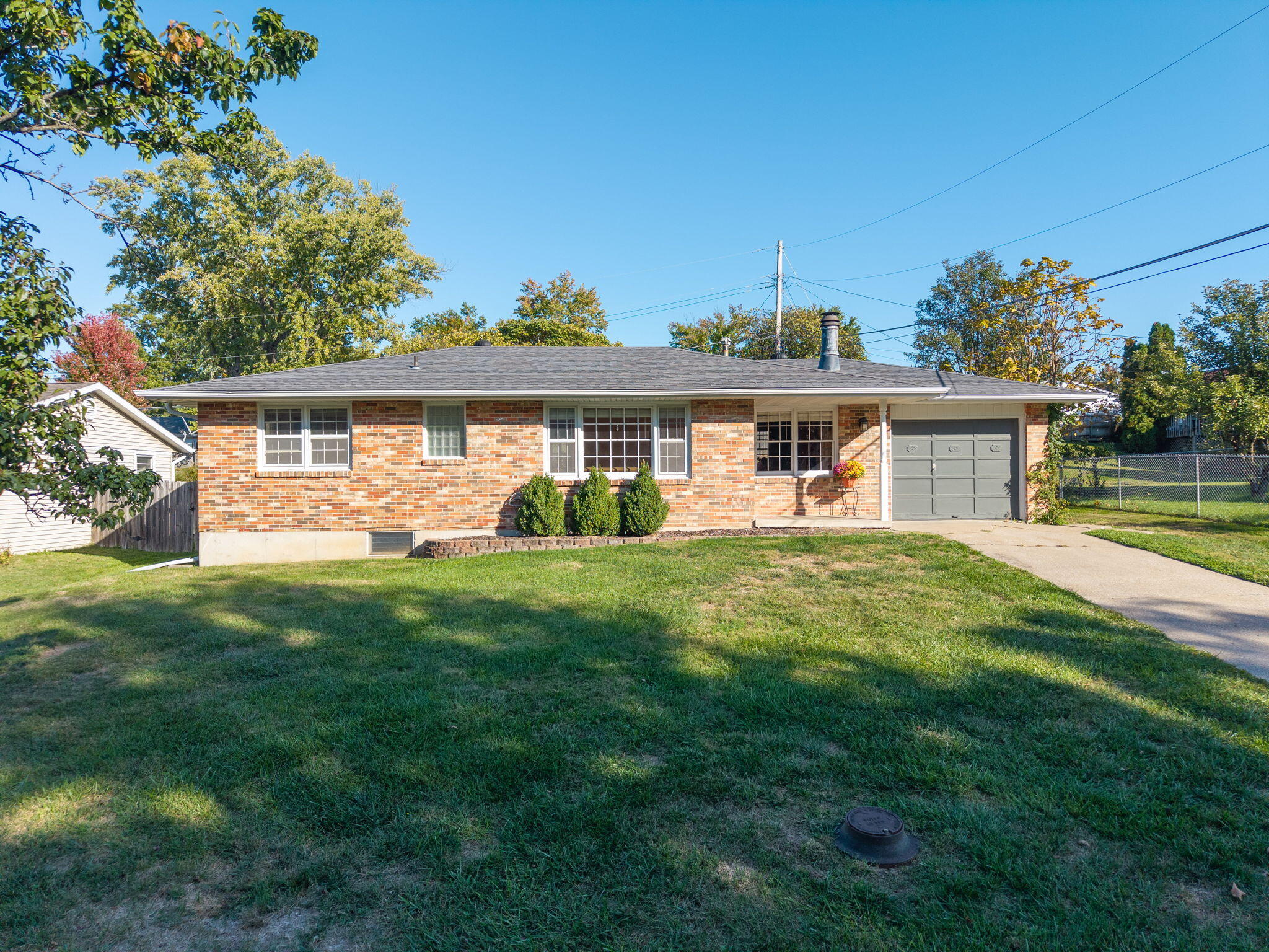 1506 W Blvd Ct — photo