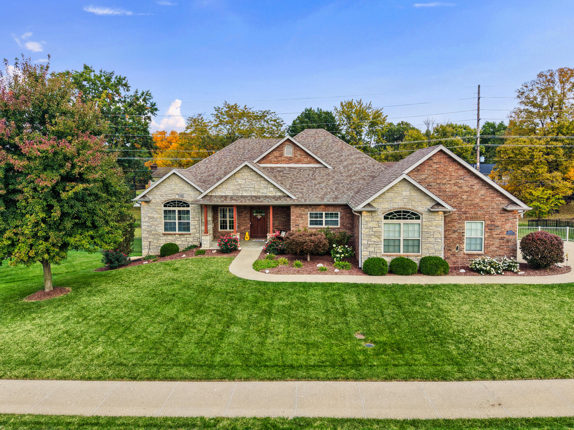 3909 Gailcrest Dr — photo