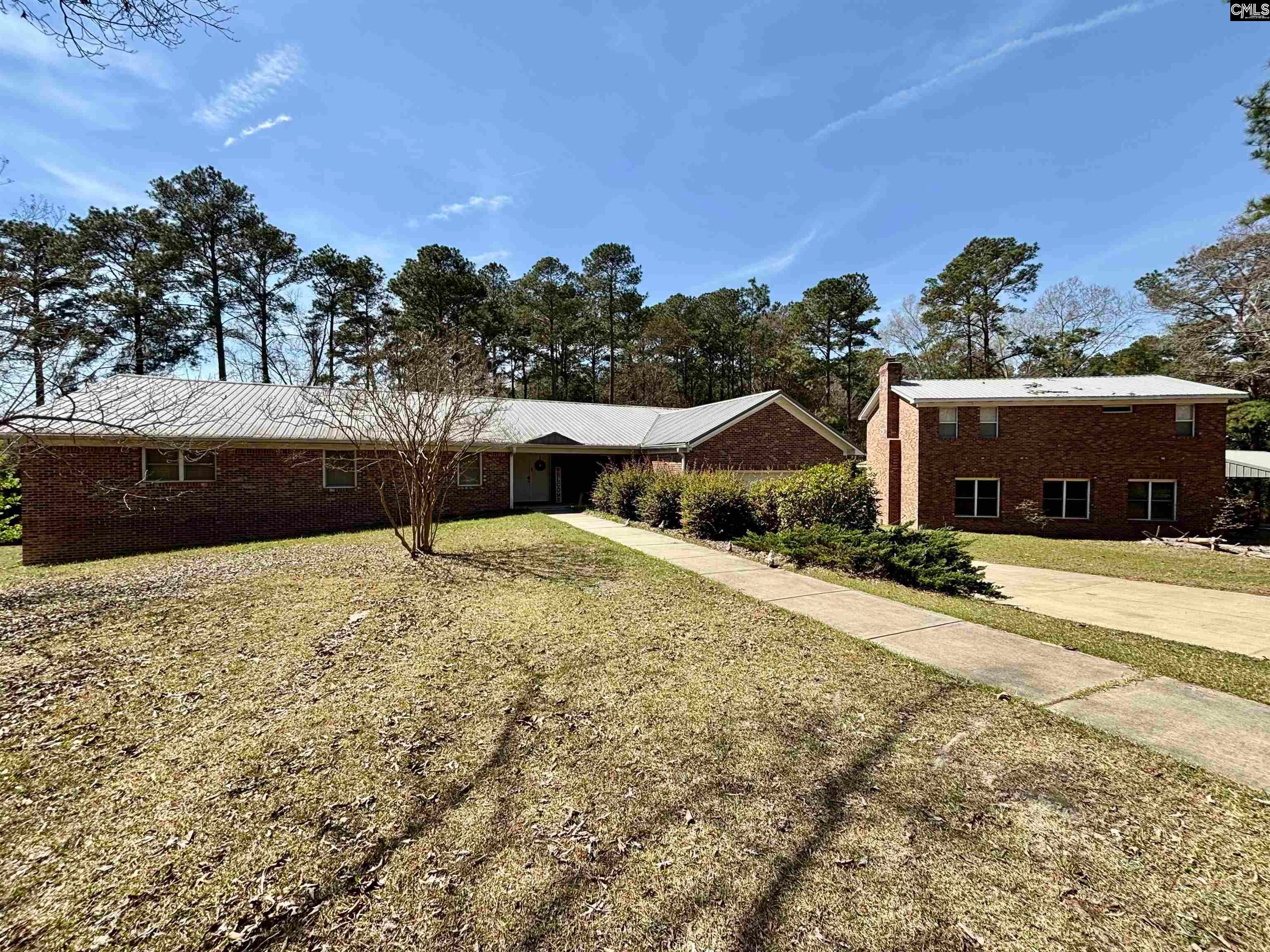 330 Canada Drive — photo