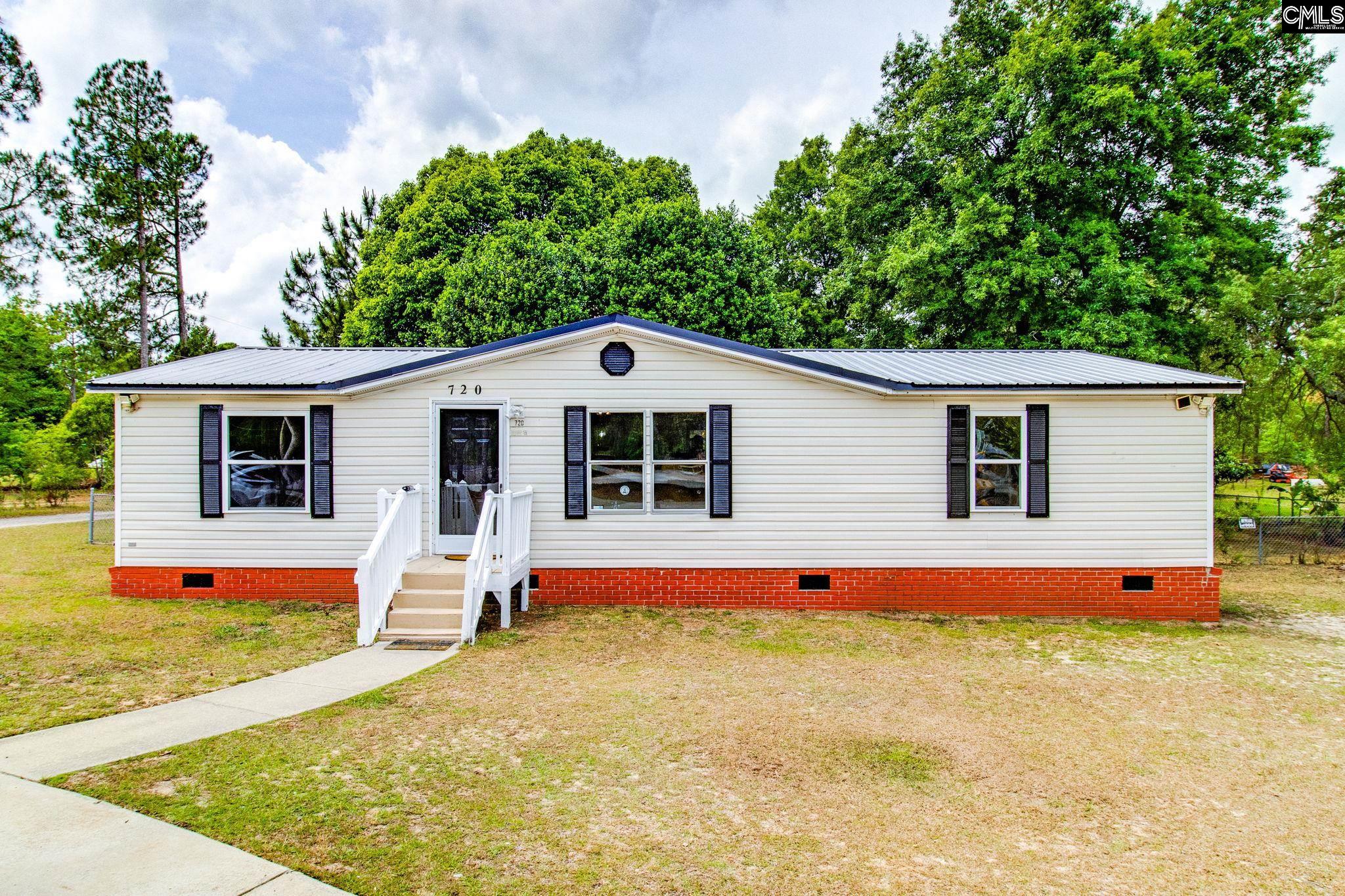 720 Woodtrail Drive — photo