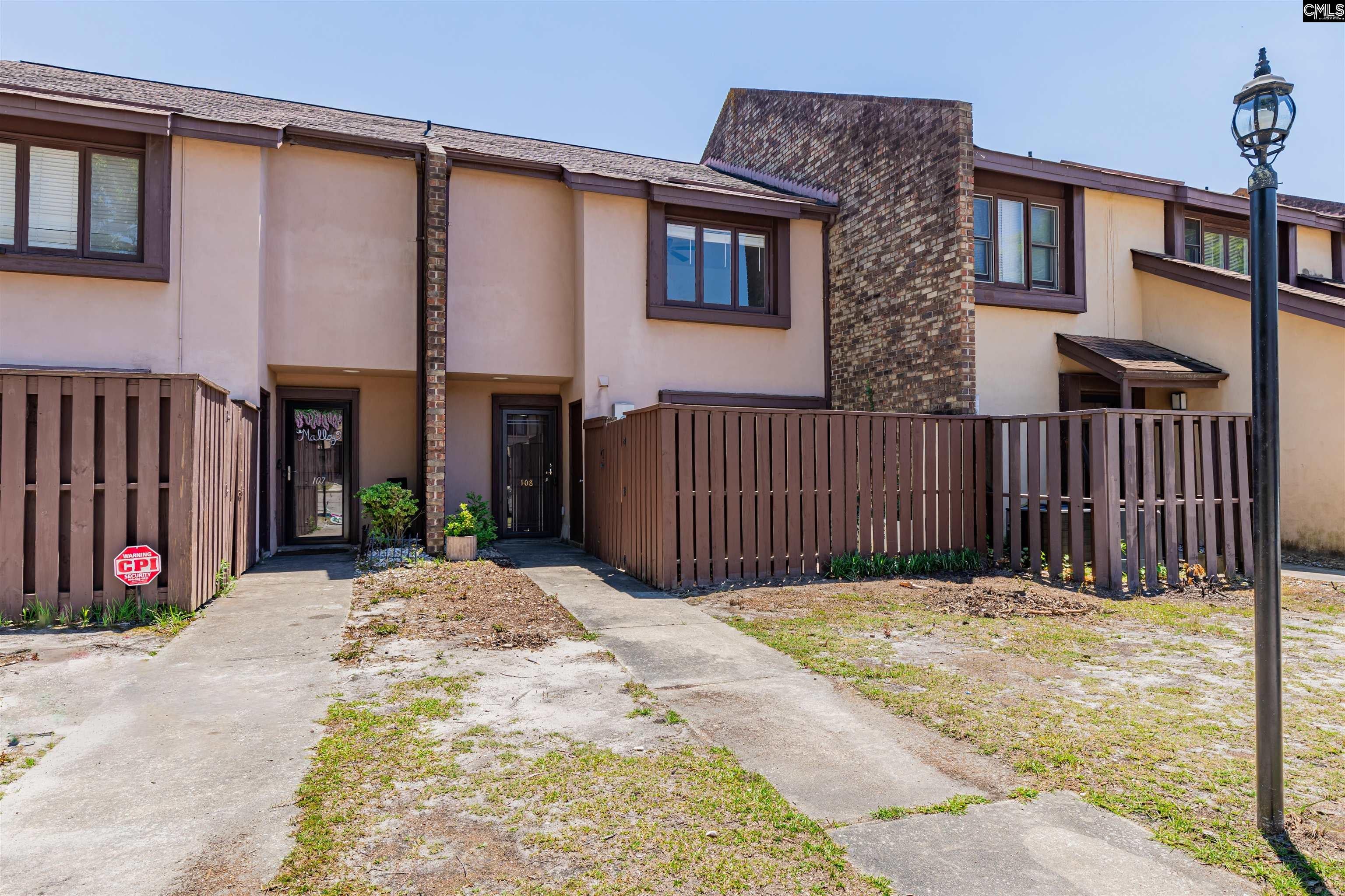 108 Lionsgate Drive — photo