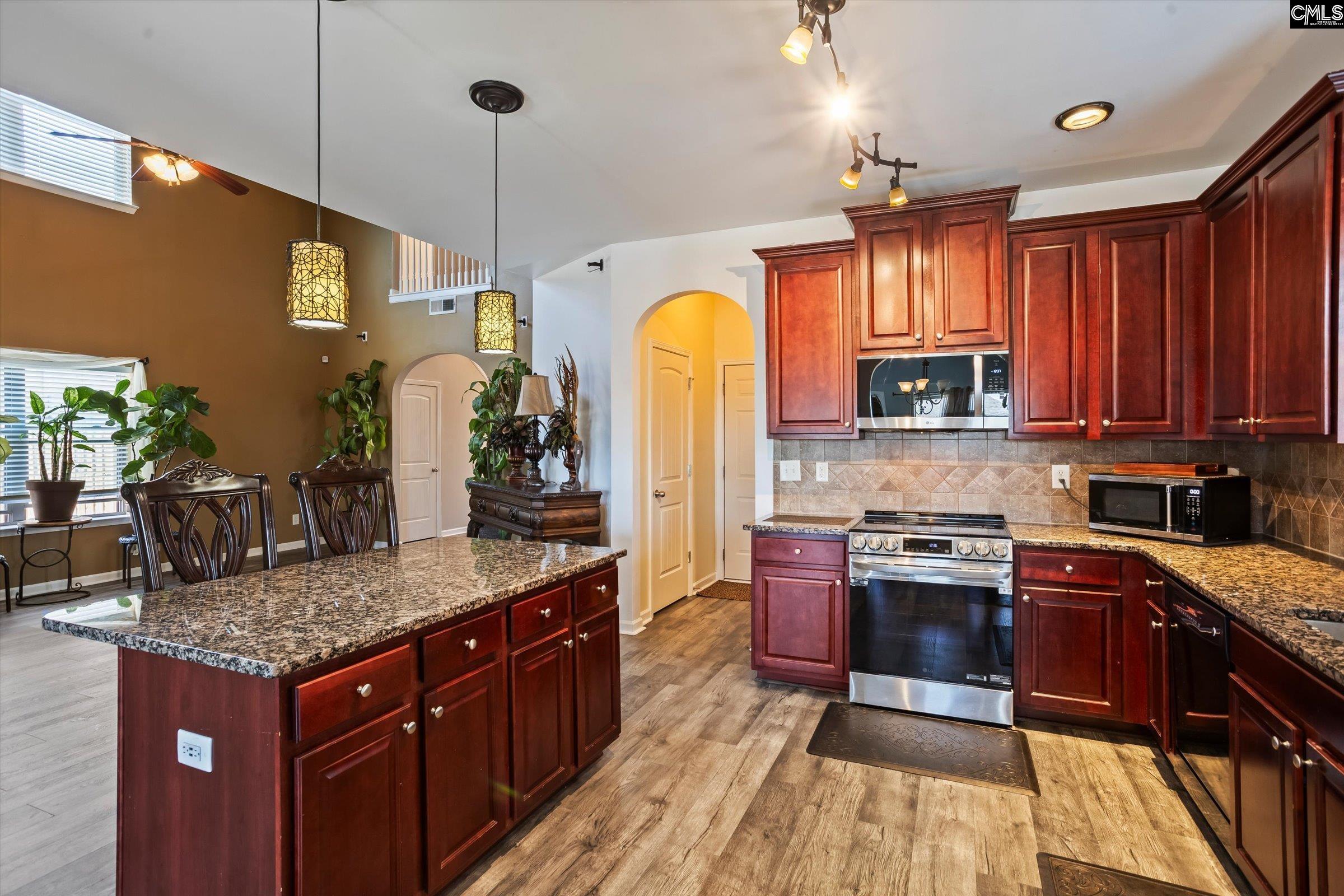 156 Pendulum Ridge — photo