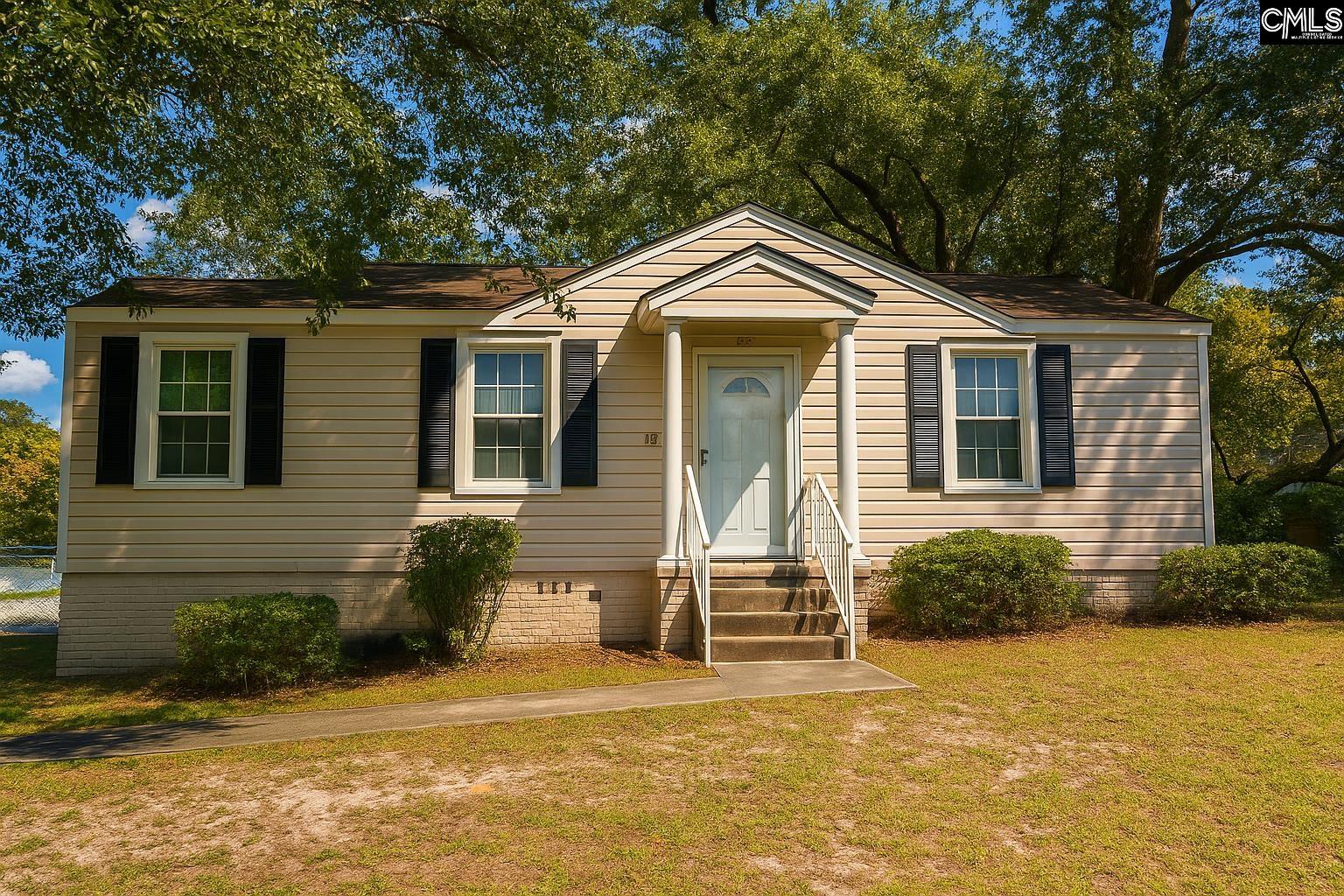 5225 Two Notch Road — photo
