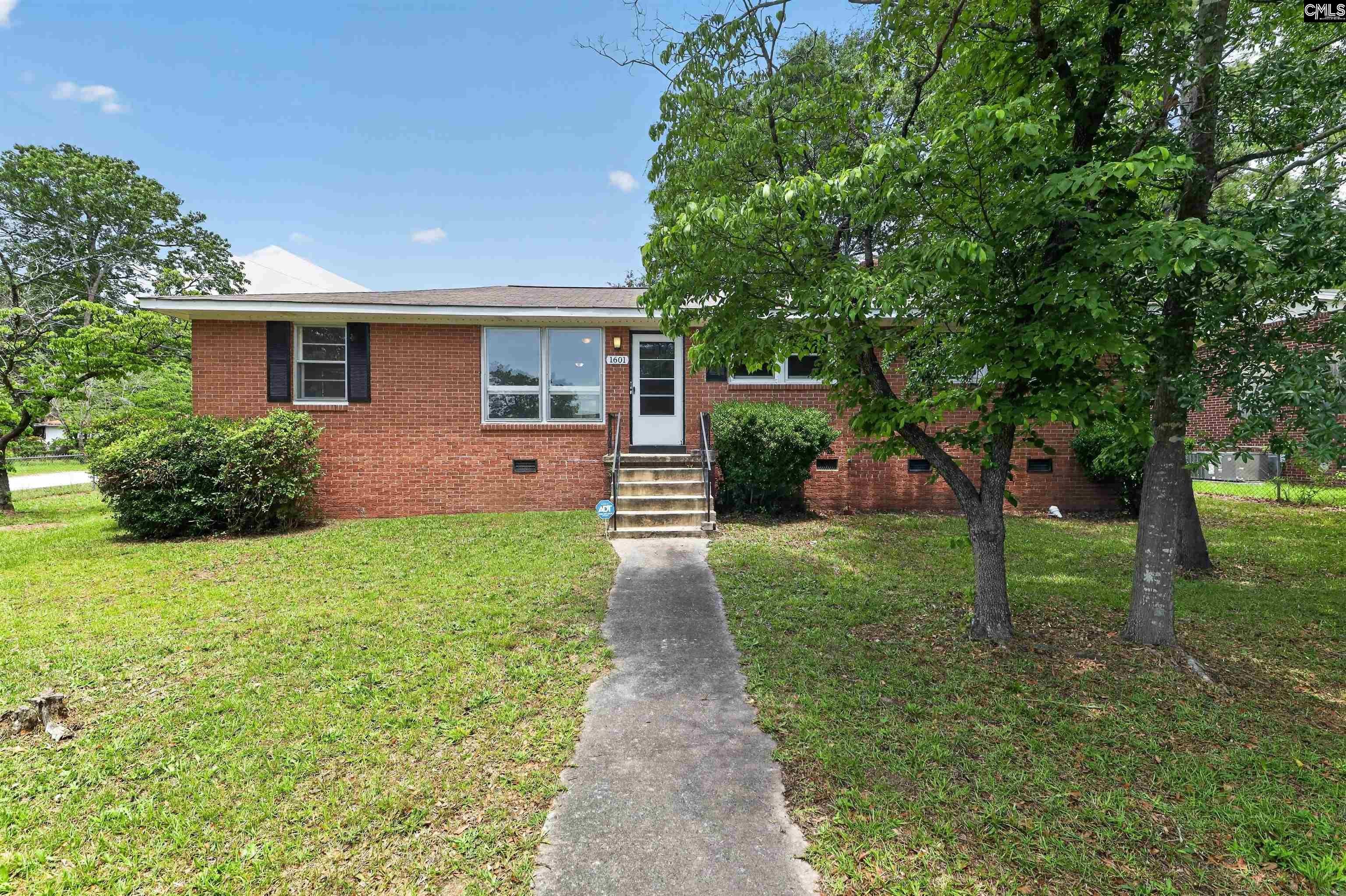 1601 Wynnewood Road — photo