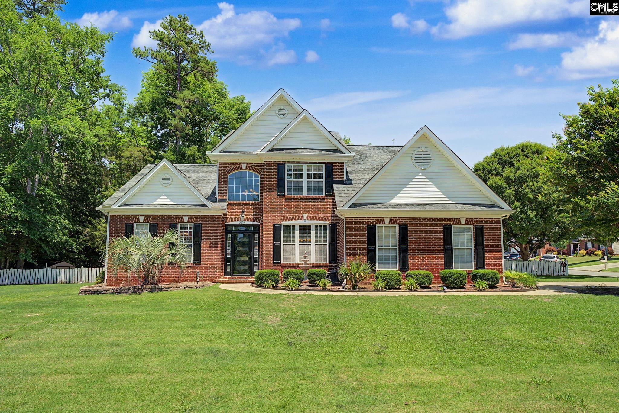 205 Coopers Hawk Circle — photo