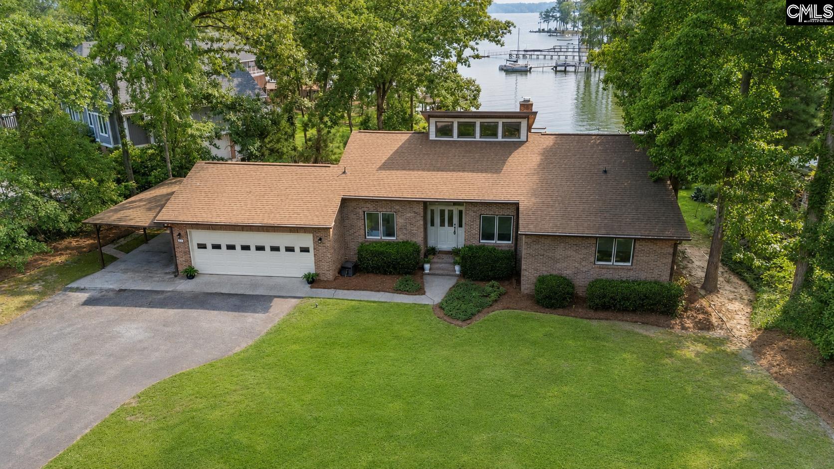 447 Edgewater Drive — photo
