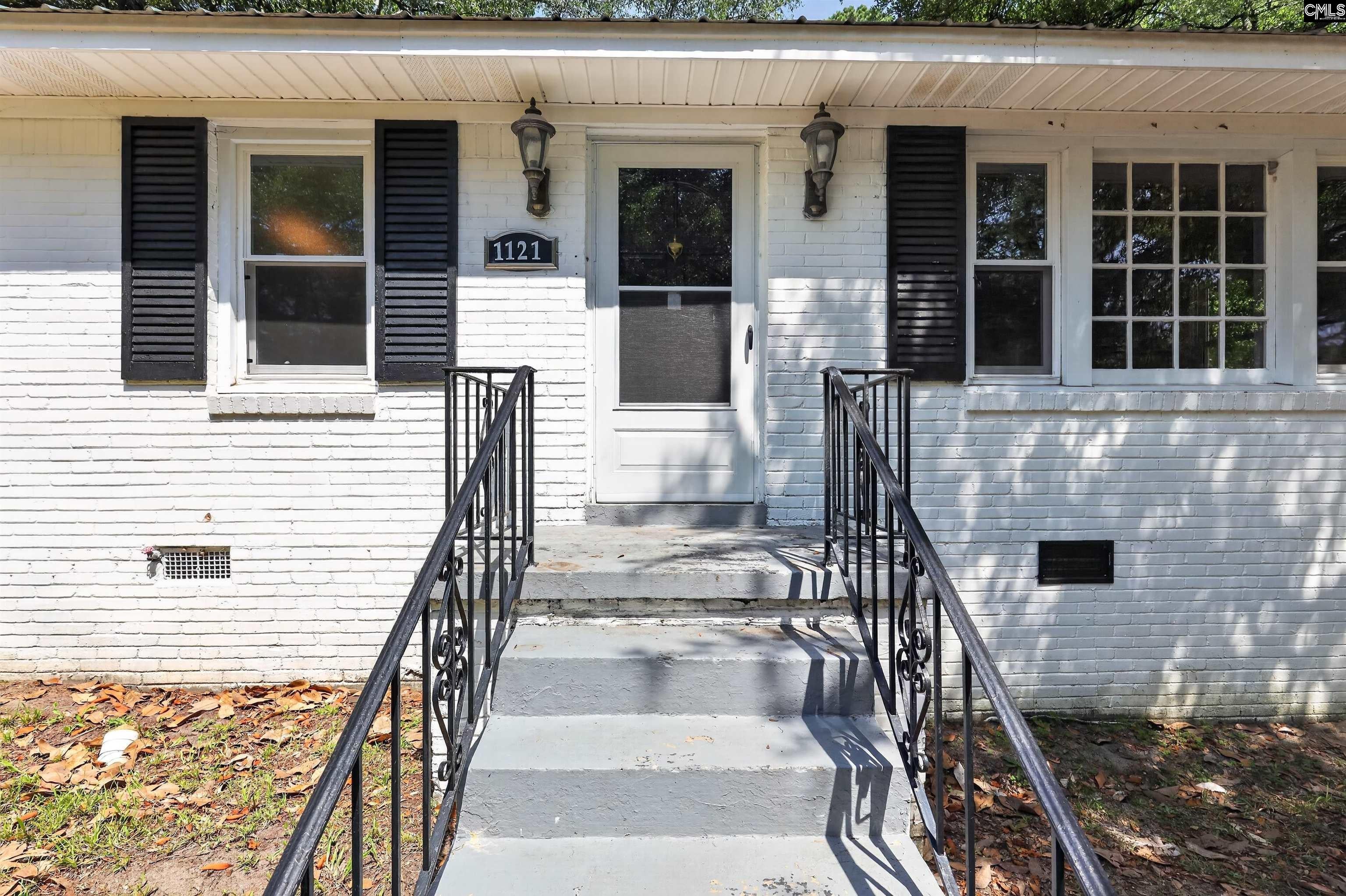 1121 Woodlawn Avenue — photo