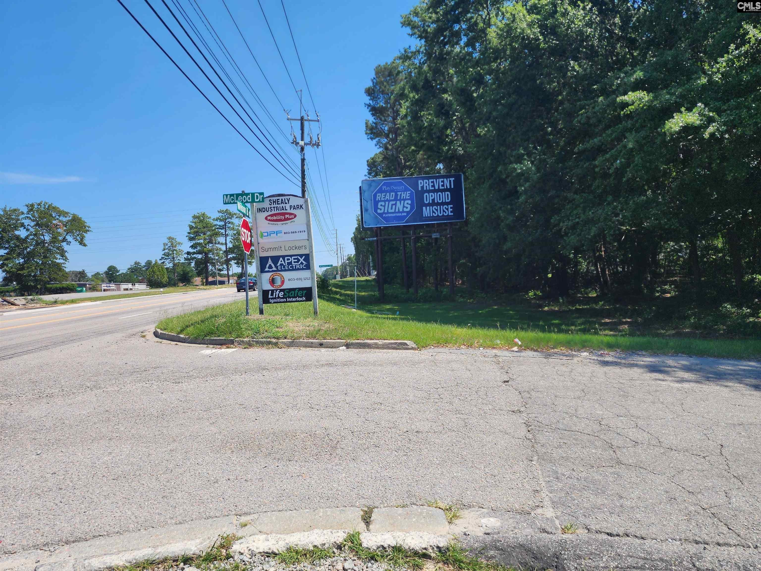7600 Wilson Blvd — photo