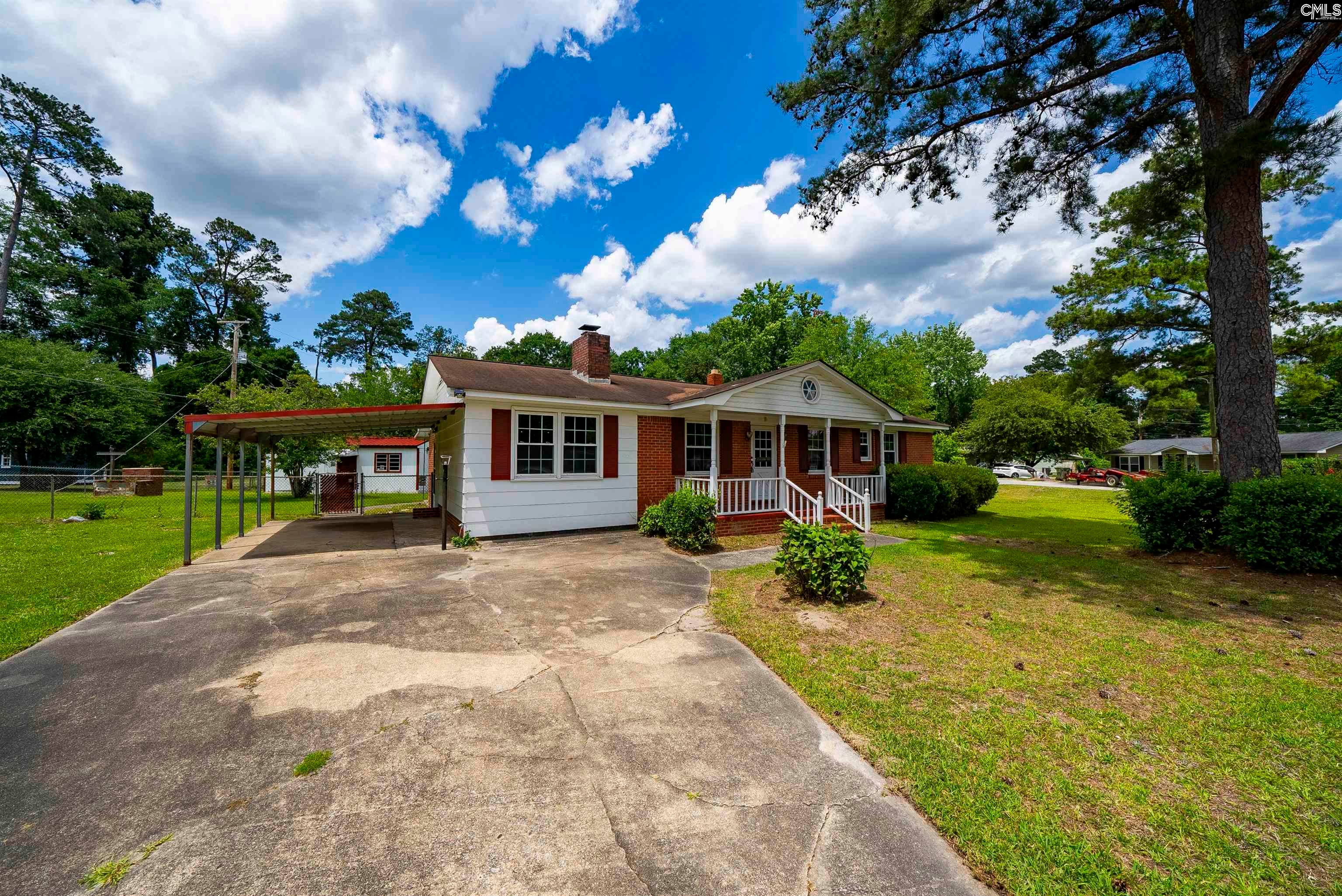 1709 Woodfield Drive — photo