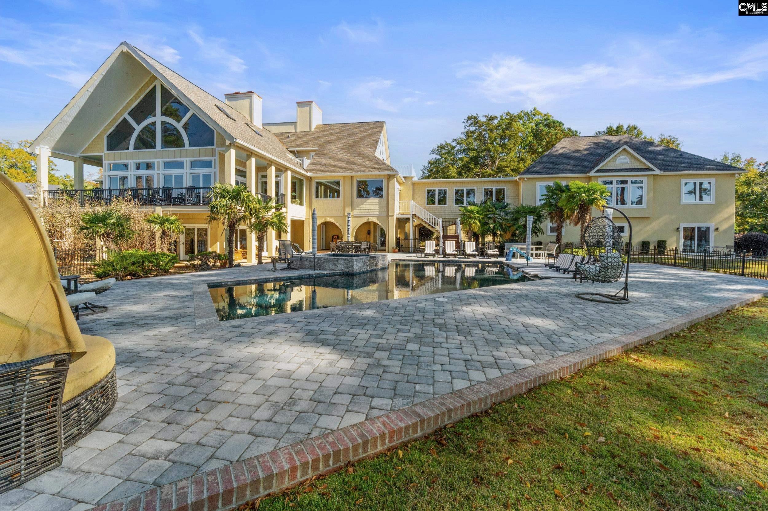 512 Stucks Point Drive — photo