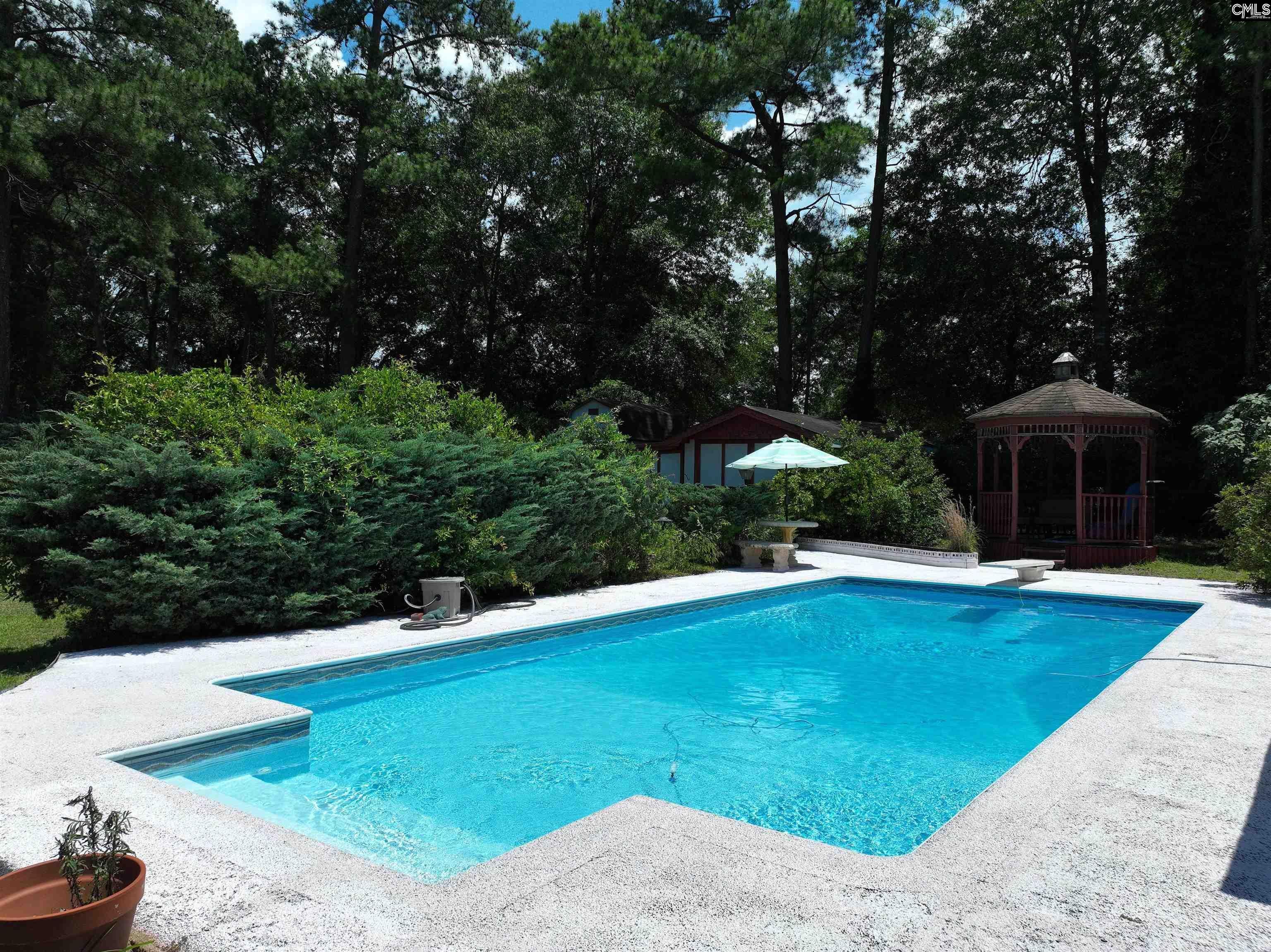 104 Oak Leaf Lane — photo